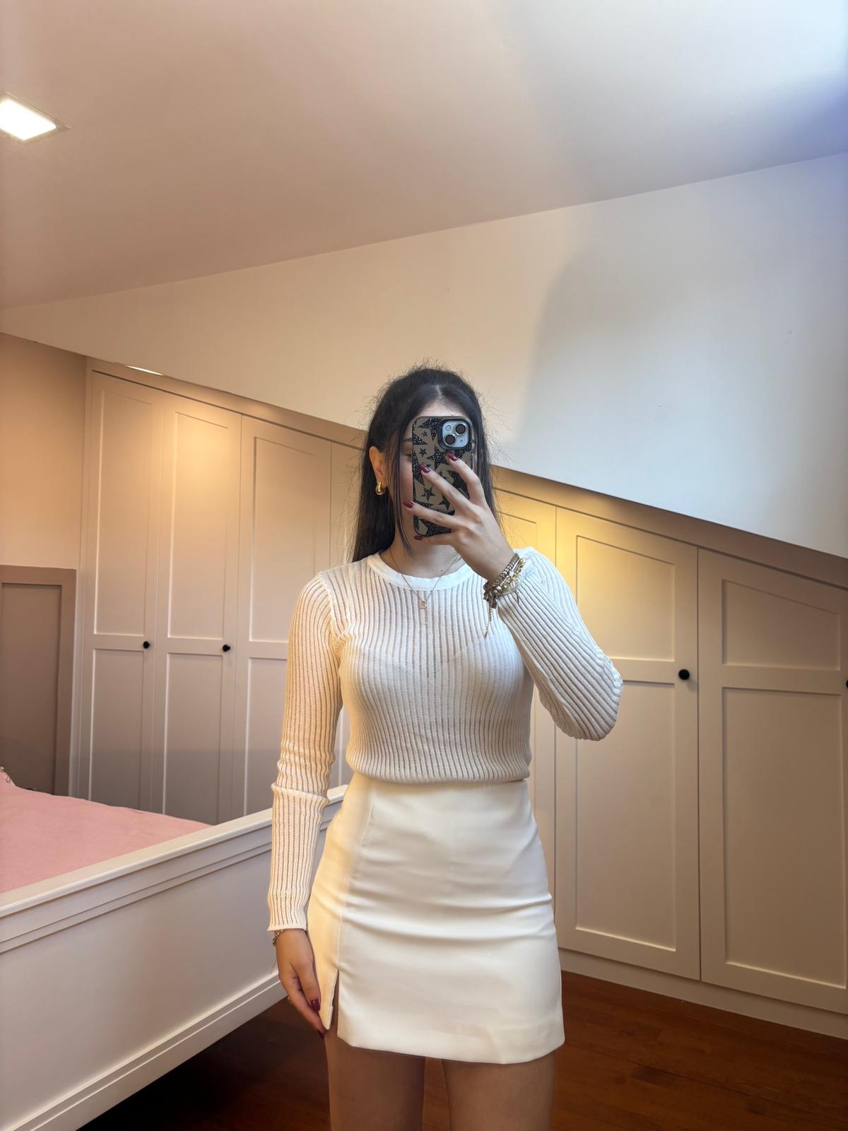 ZR Model Beyaz Yırtmaçlı Şort Etek