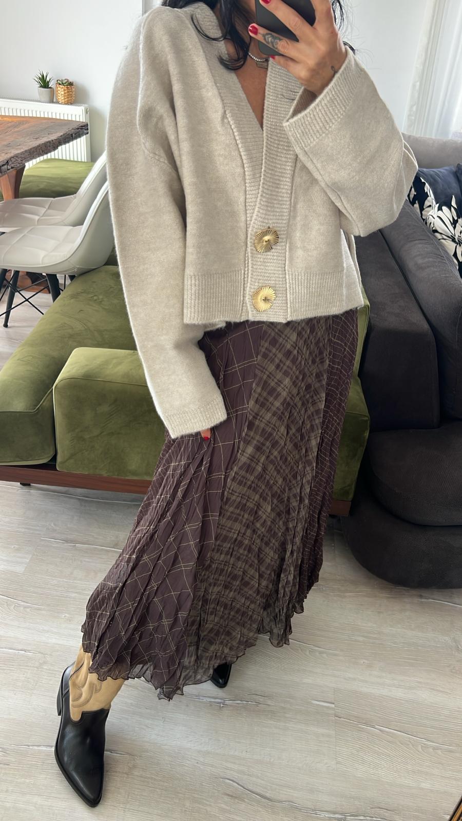 Taş Rengi Düğme Detaylı Triko Hırka  