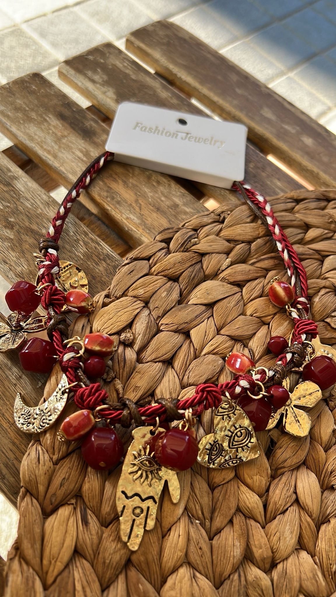  Charmlı Kırmızı İp Kolye