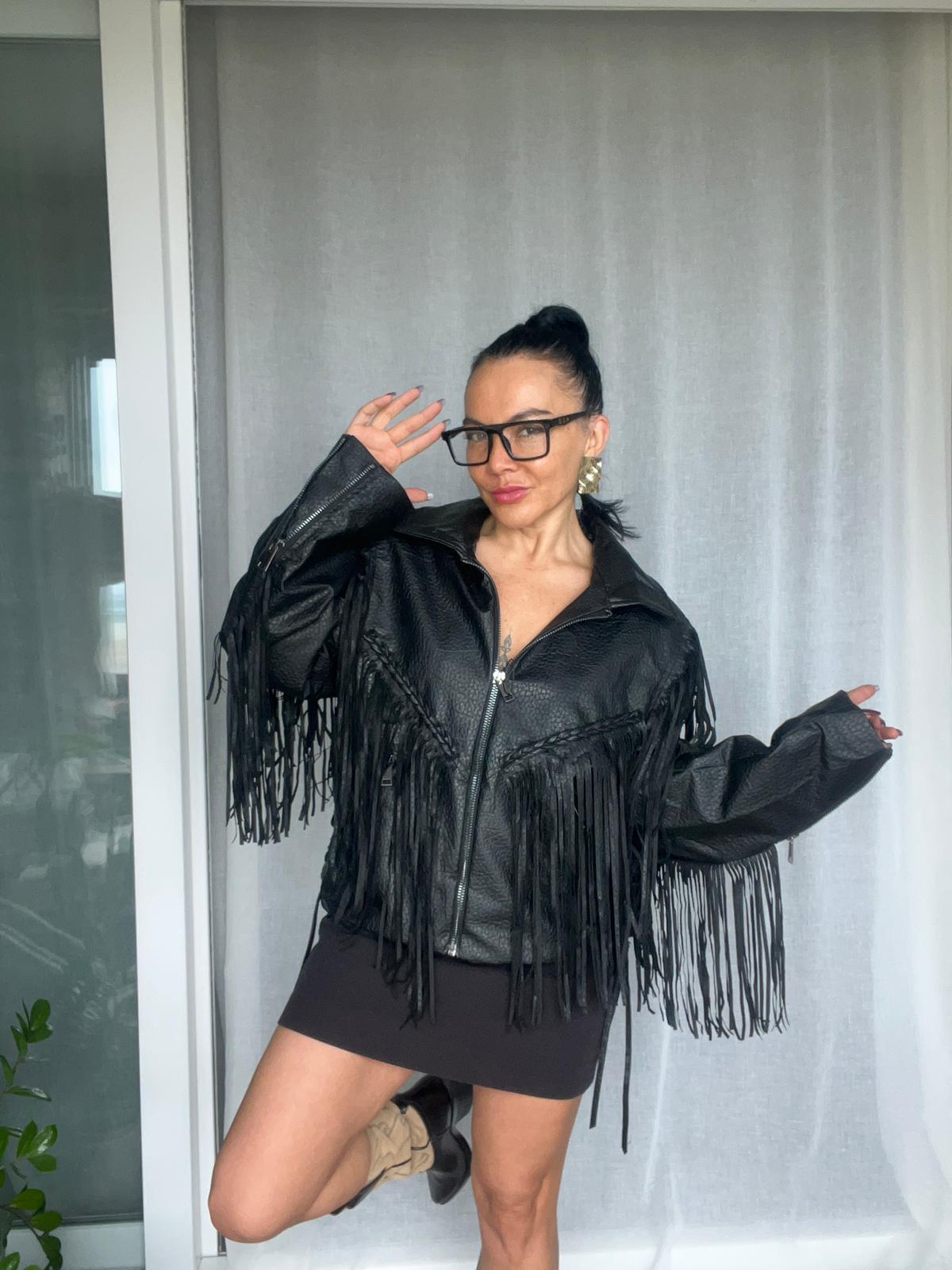 Püsküllü Siyah Deri Ceket