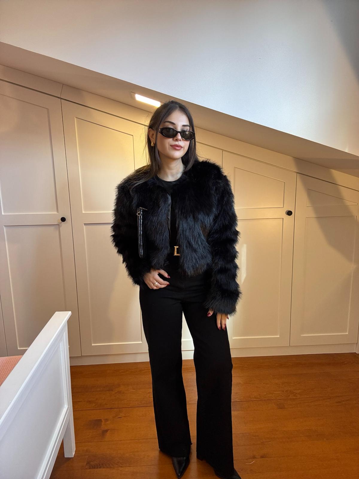 Kemerli Siyah Düz Kesim Likralı Jean 