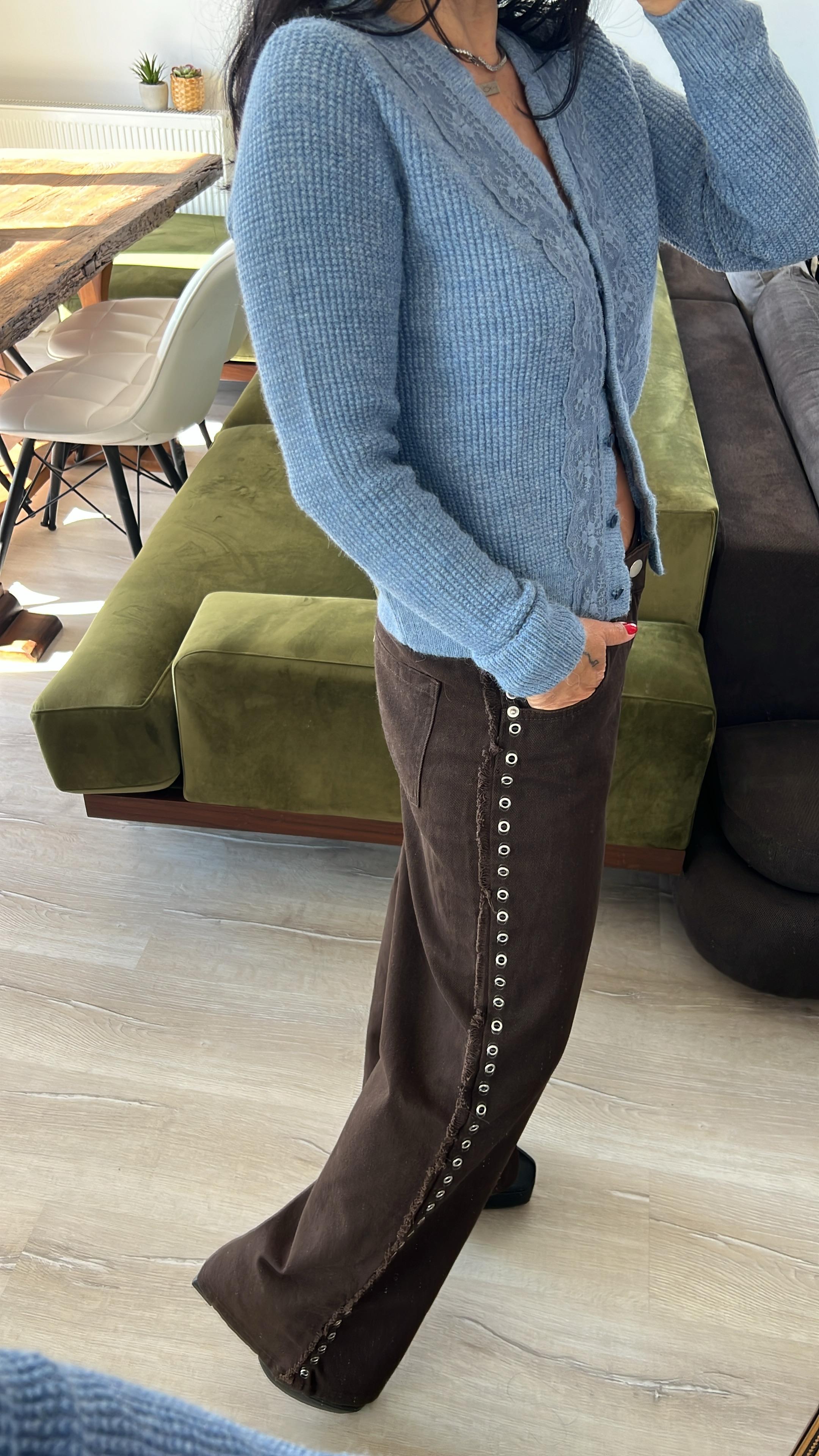 Dantel Detaylı Mavi Triko Hırka 