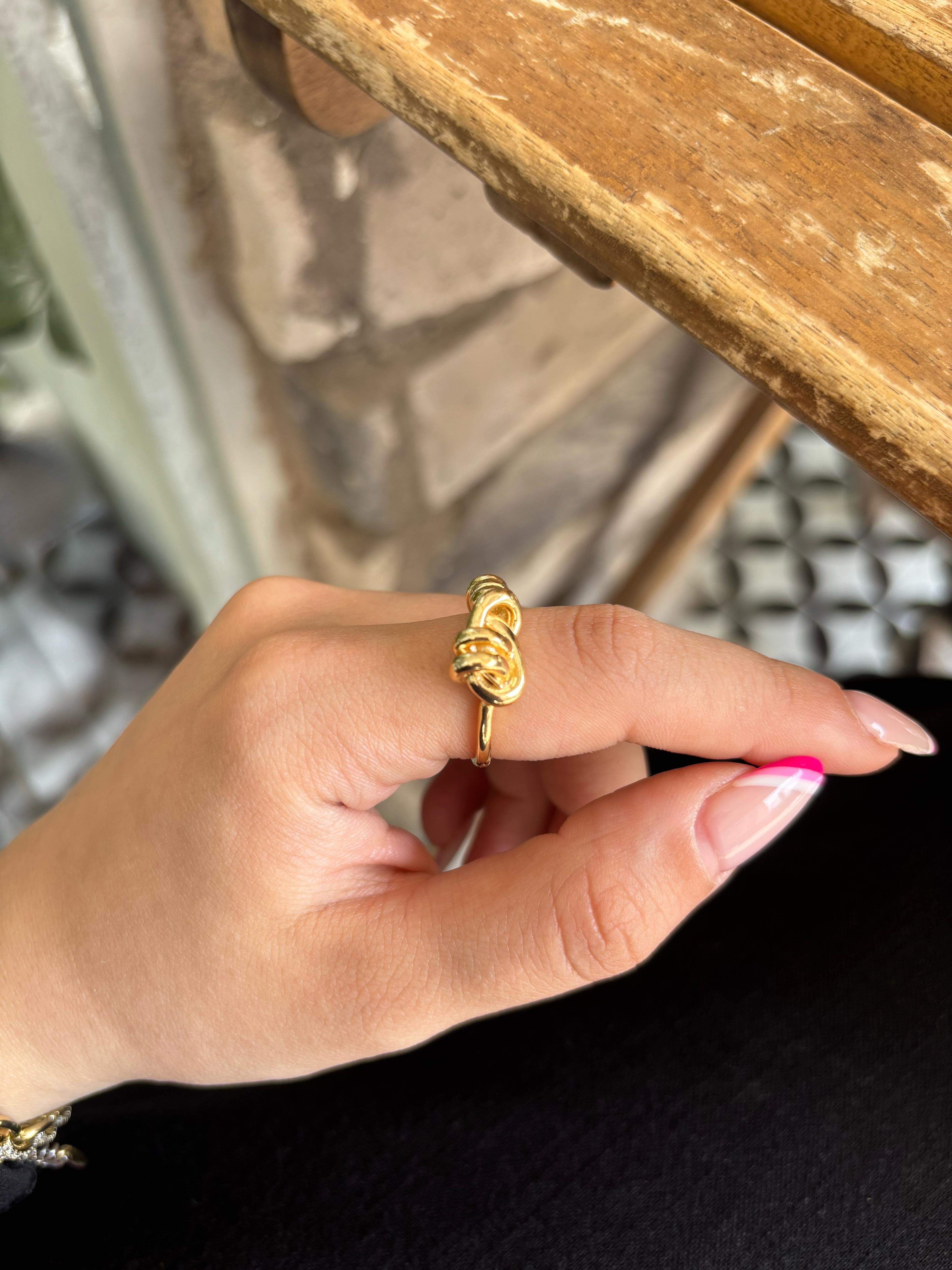 Gold Düğüm Yüzük