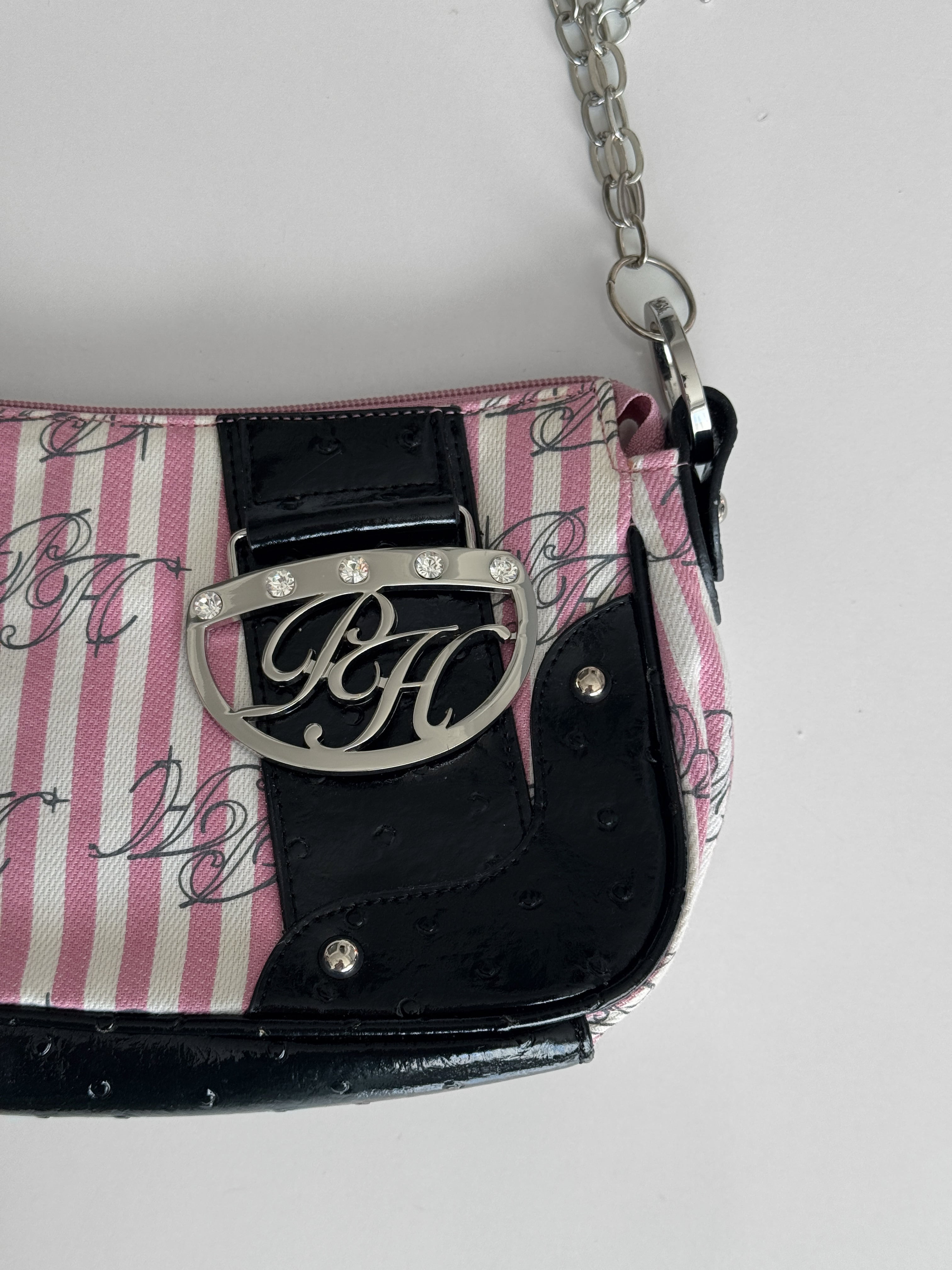 Charm Detaylı Omuz Çantası