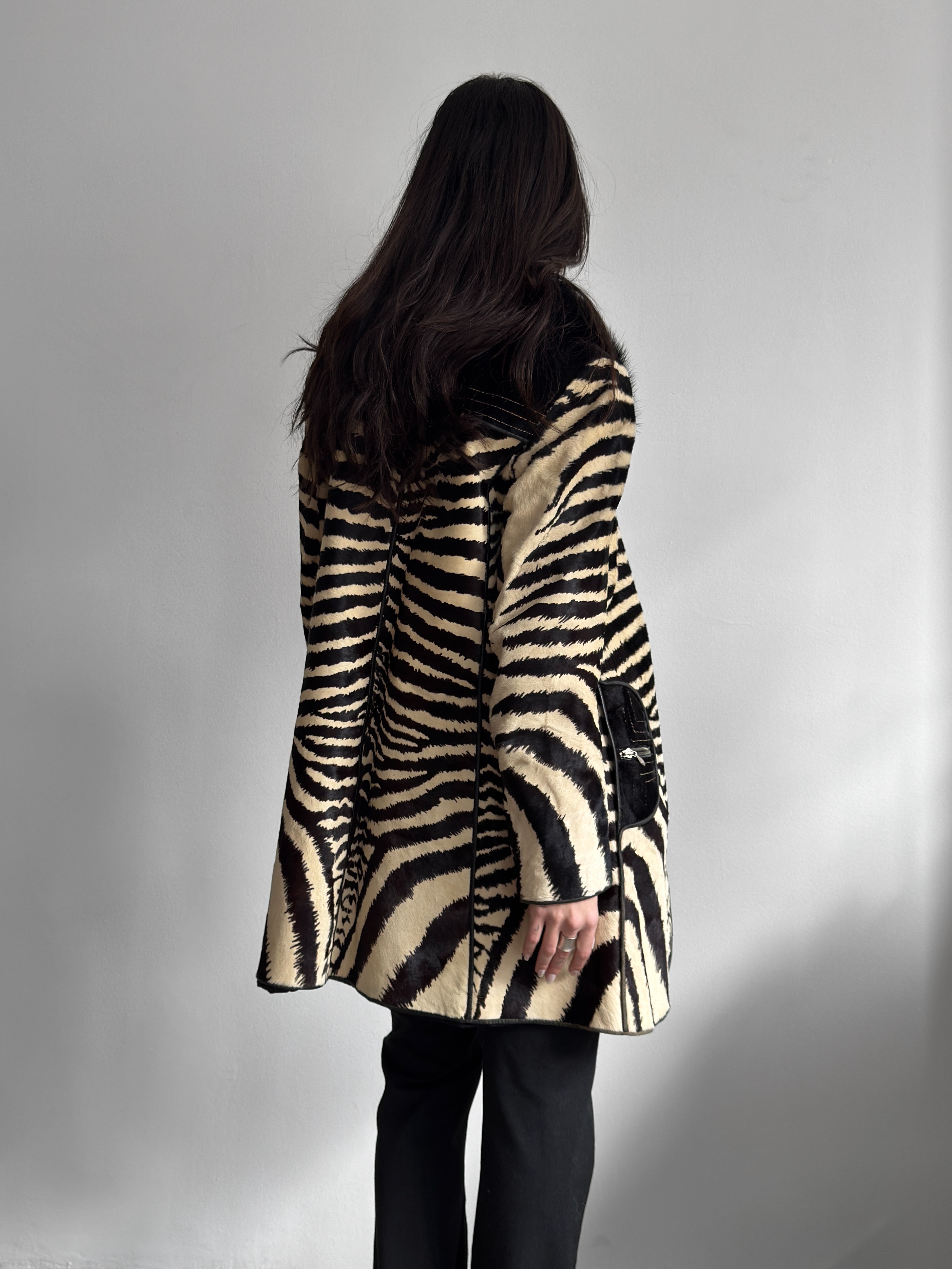 Tay Tüyü Zebra Desenli Kaban