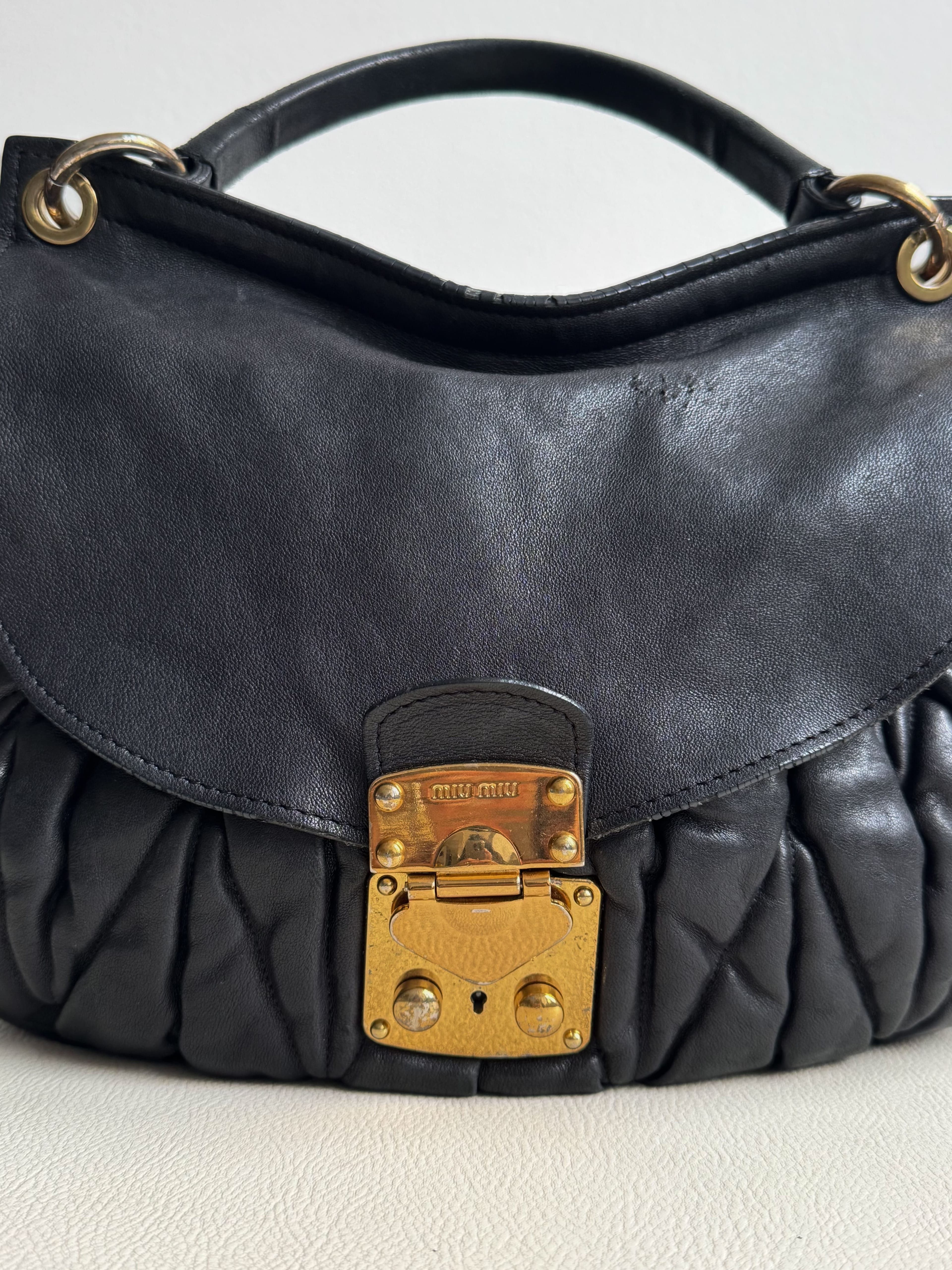 Miu Miu Snap Hobo Çanta