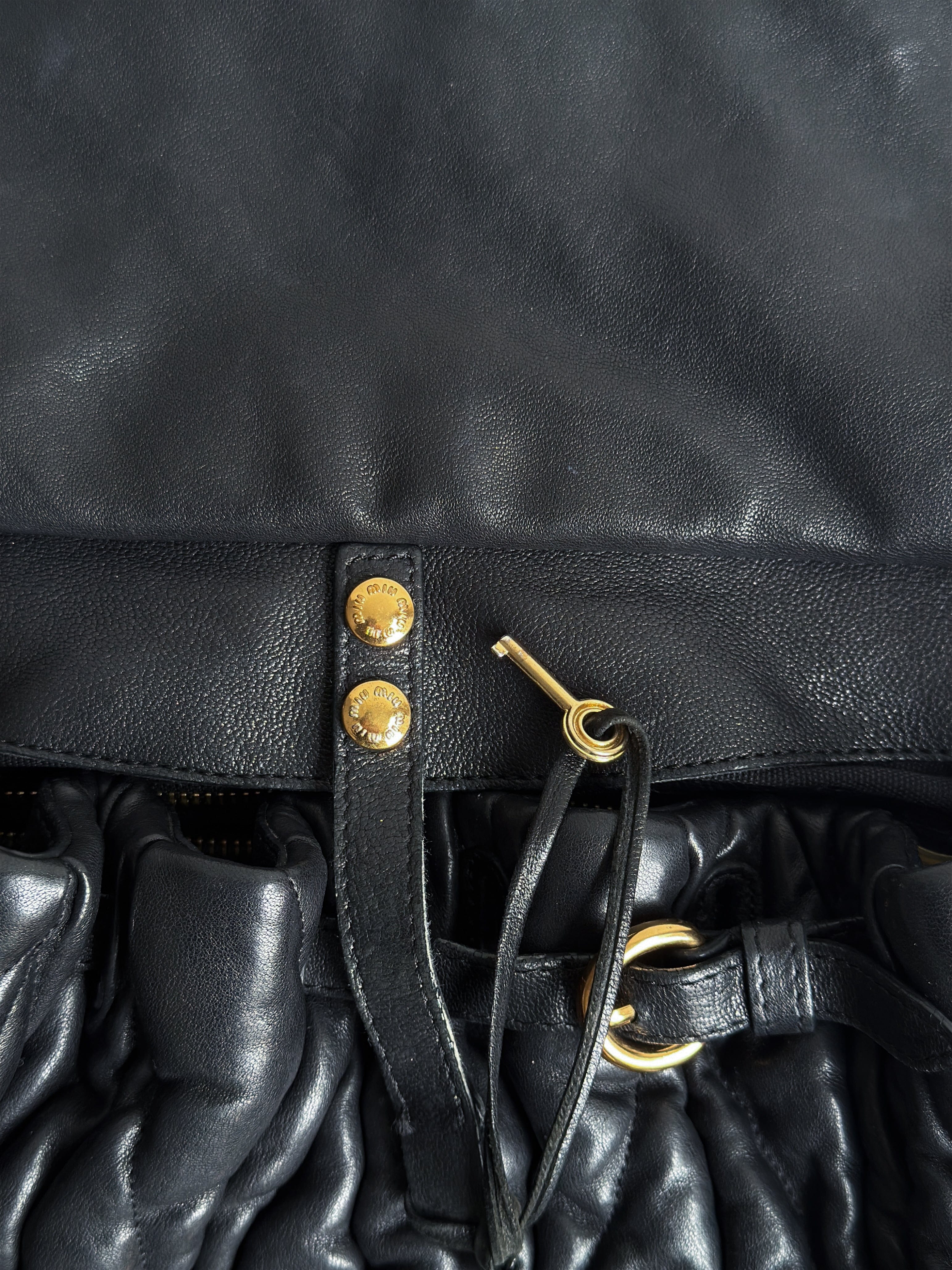 Miu Miu Snap Hobo Çanta