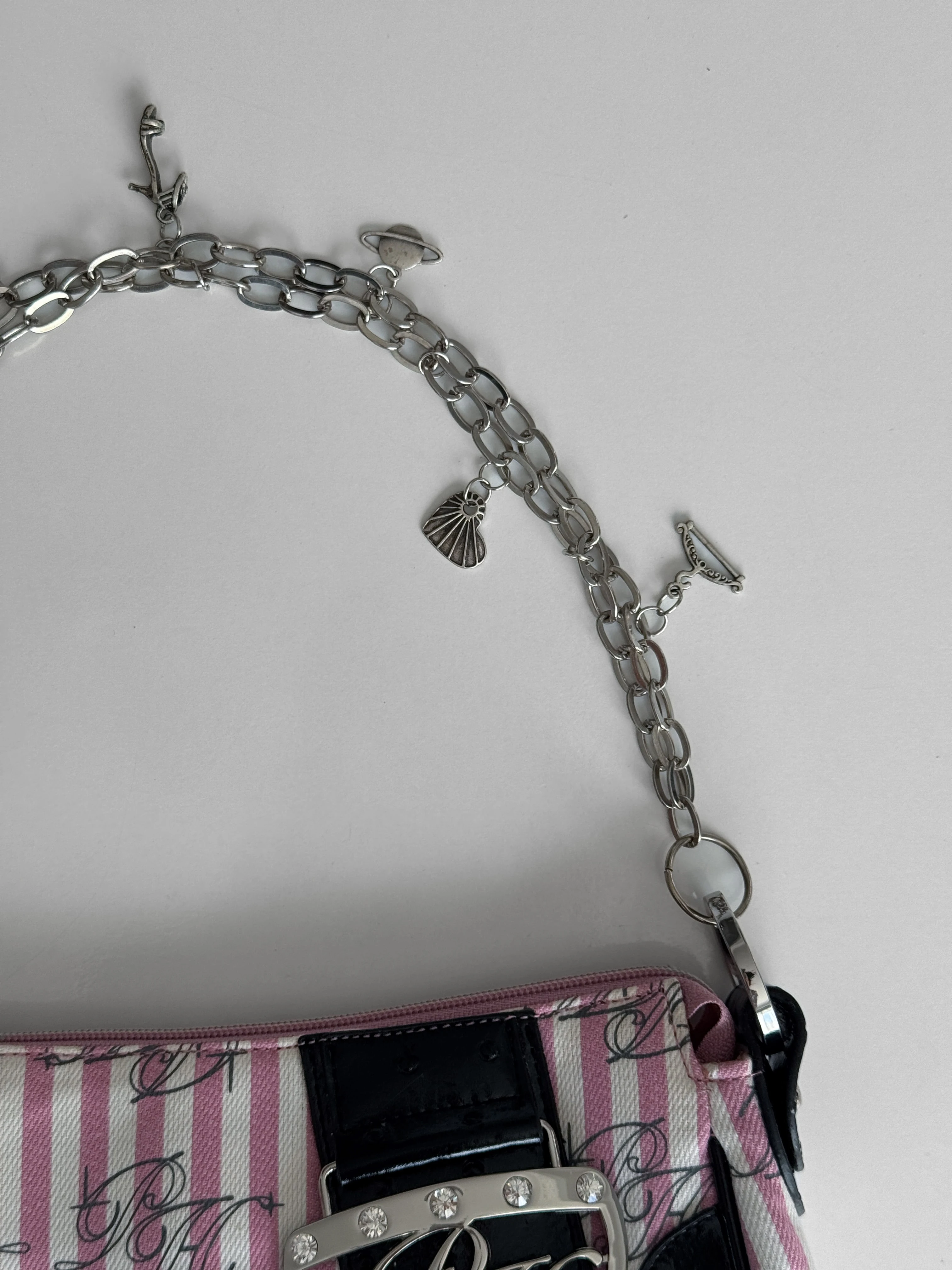 Charm Detaylı Omuz Çantası