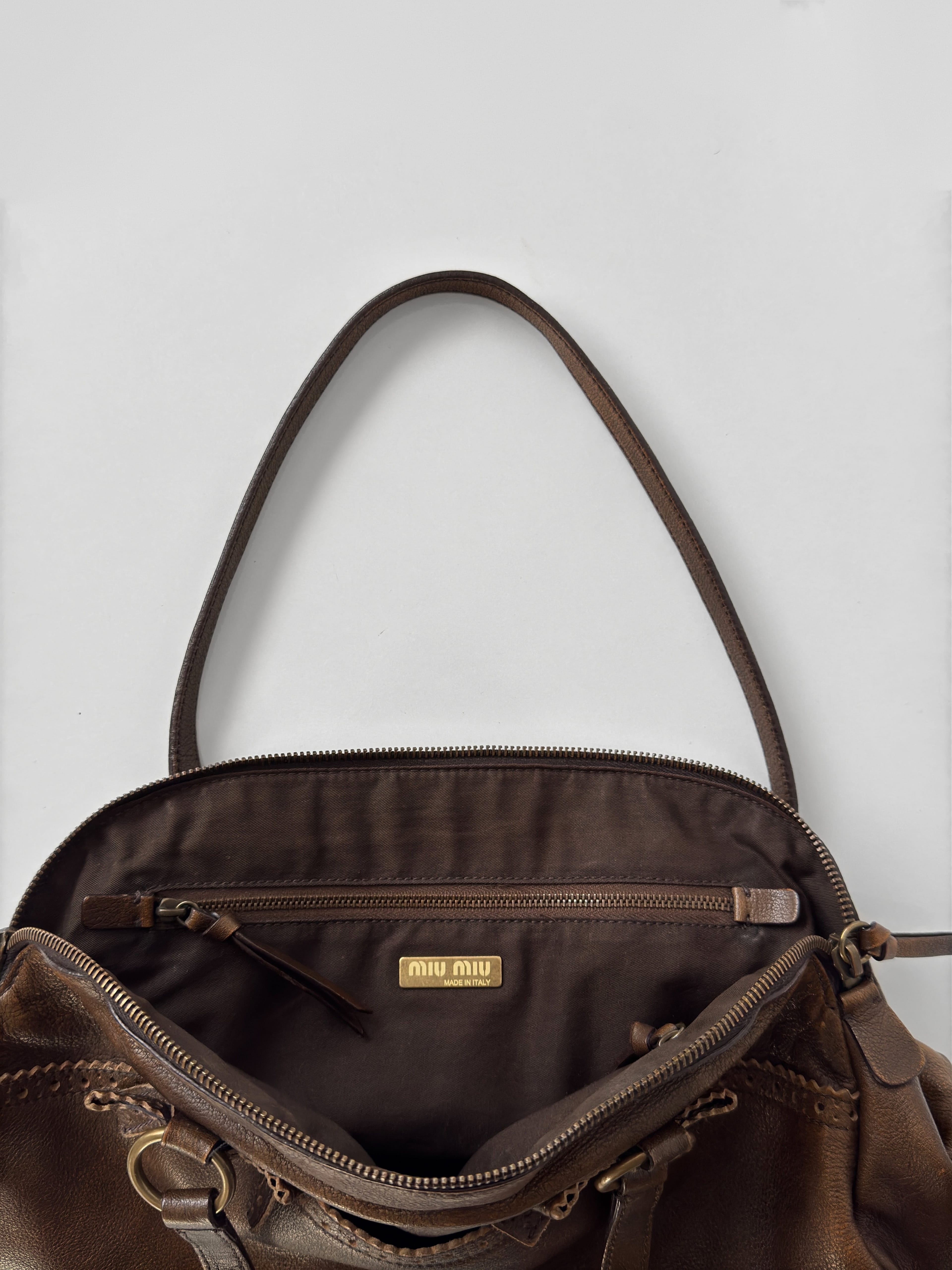 Miu Miu Bow Detailed Distressed Deri Çanta