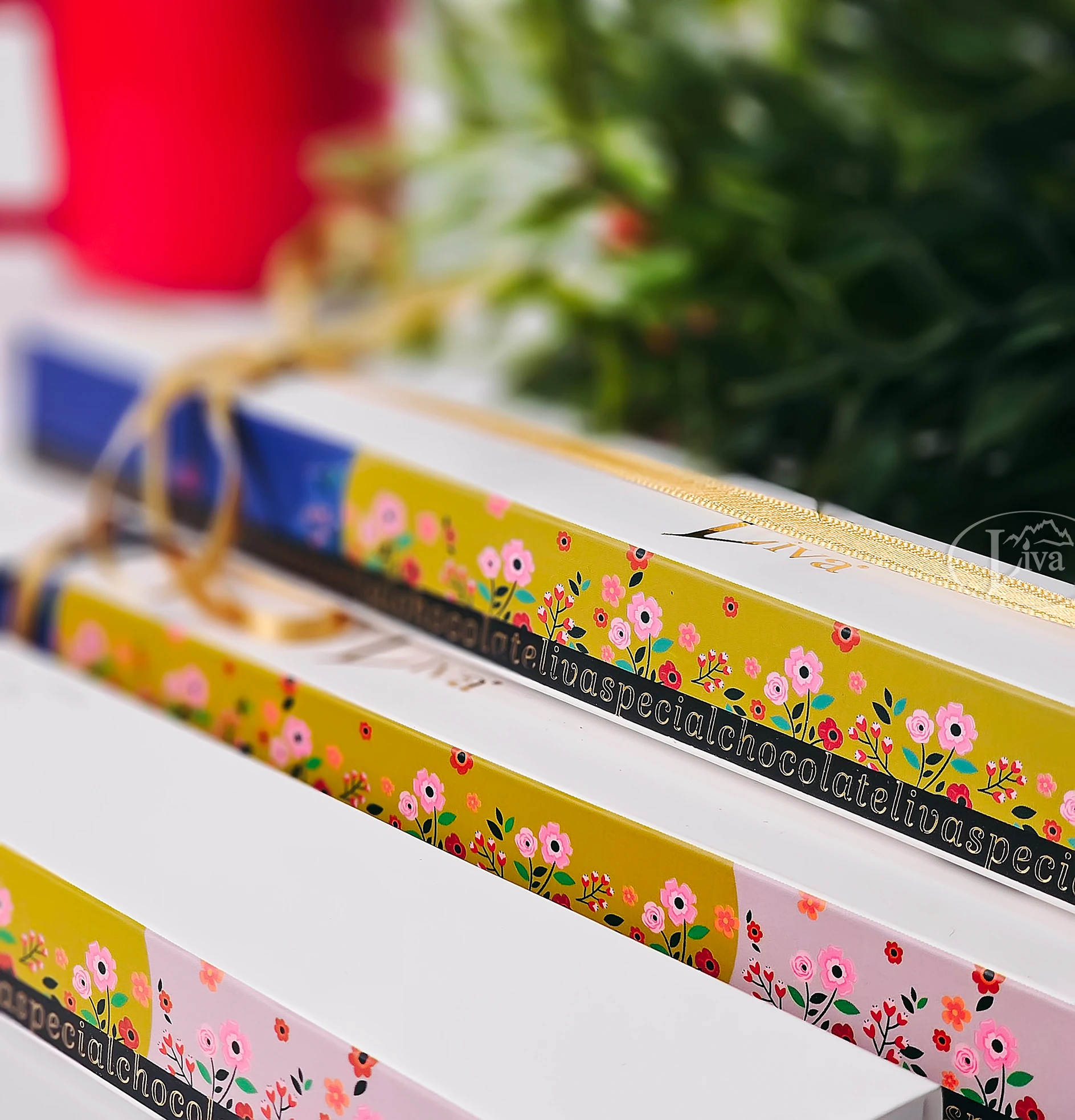 İnce Yaldızlı Çikolata Kutusu 13'lü