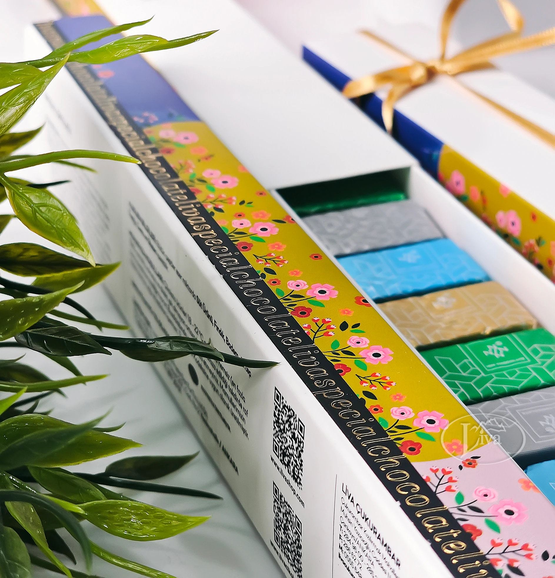 İnce Yaldızlı Çikolata Kutusu 13'lü