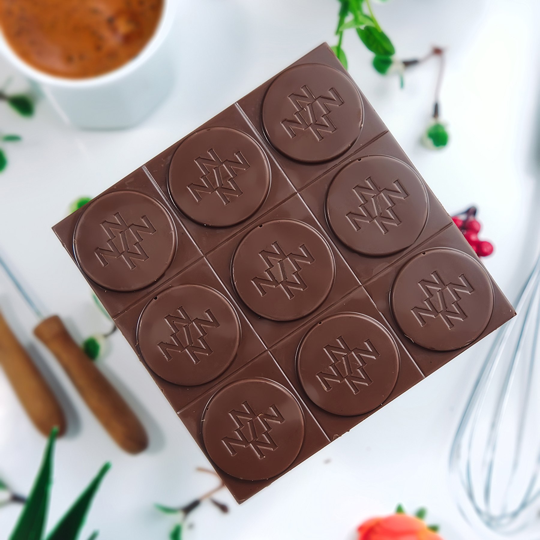 Çilekli Badem Çikolata Rüyası Sütlü 80gr