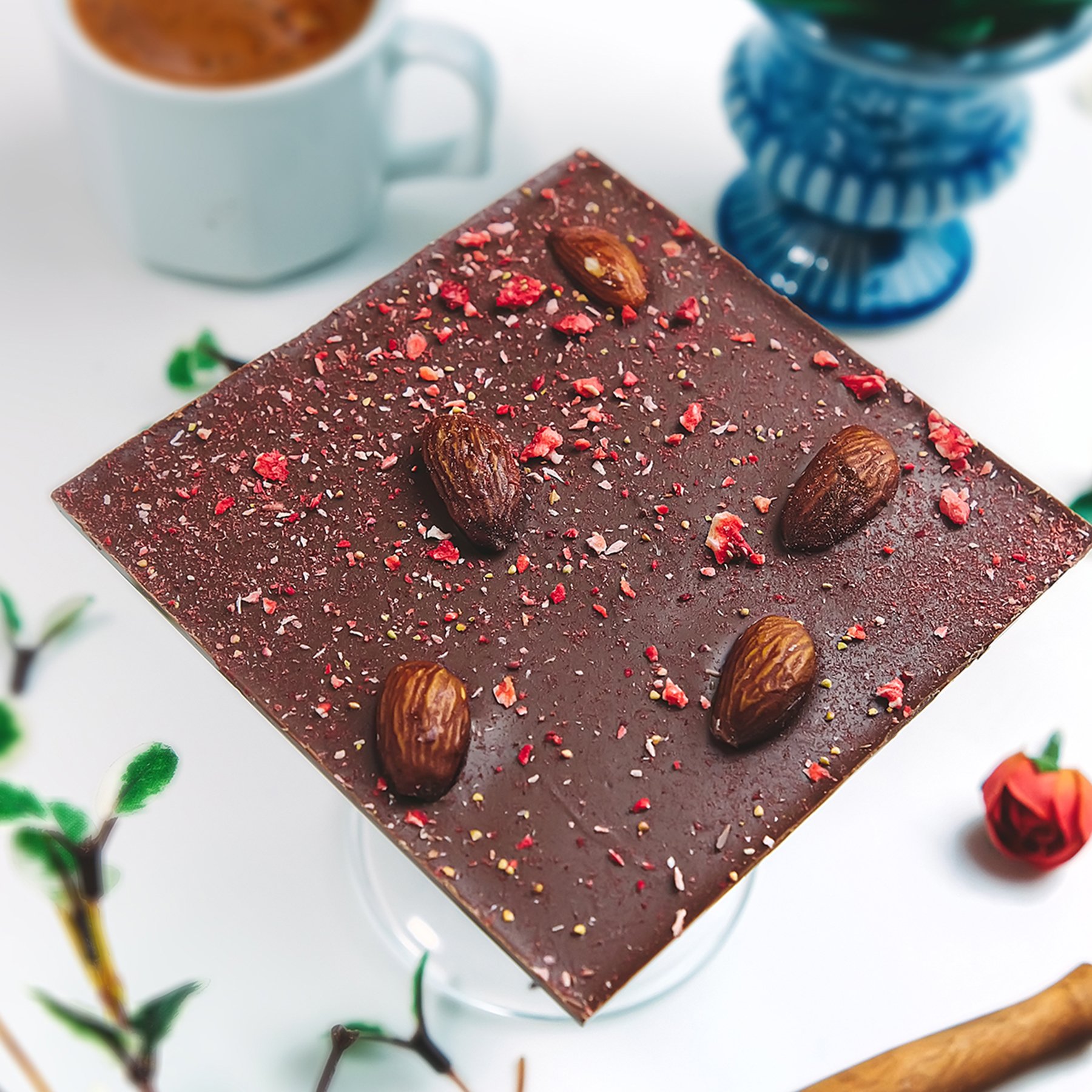 Çilekli Badem Çikolata Rüyası Sütlü 80gr