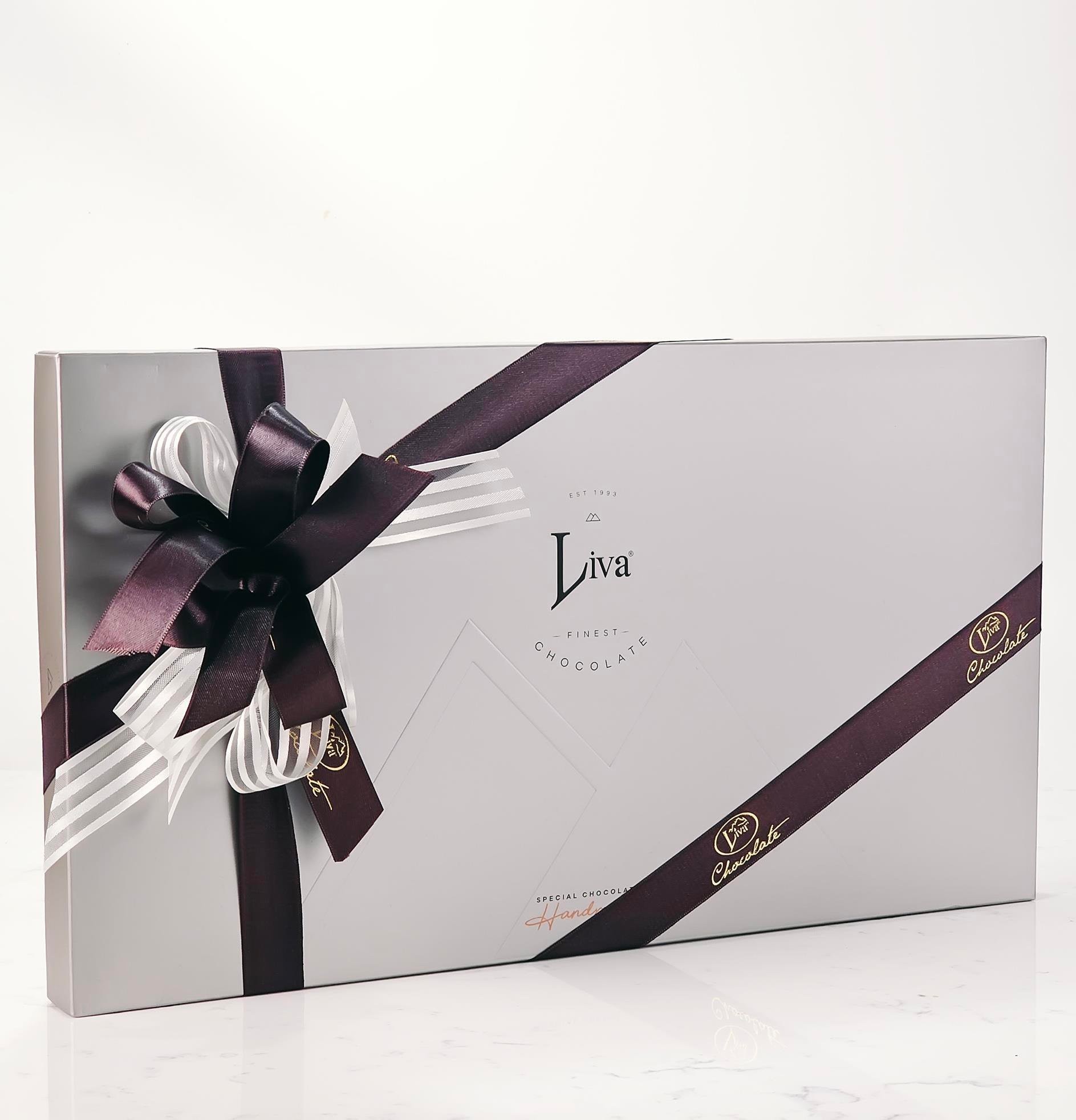 Yılbaşı Çiçekleri Vizon Kutu 50 Adet Special Çikolata