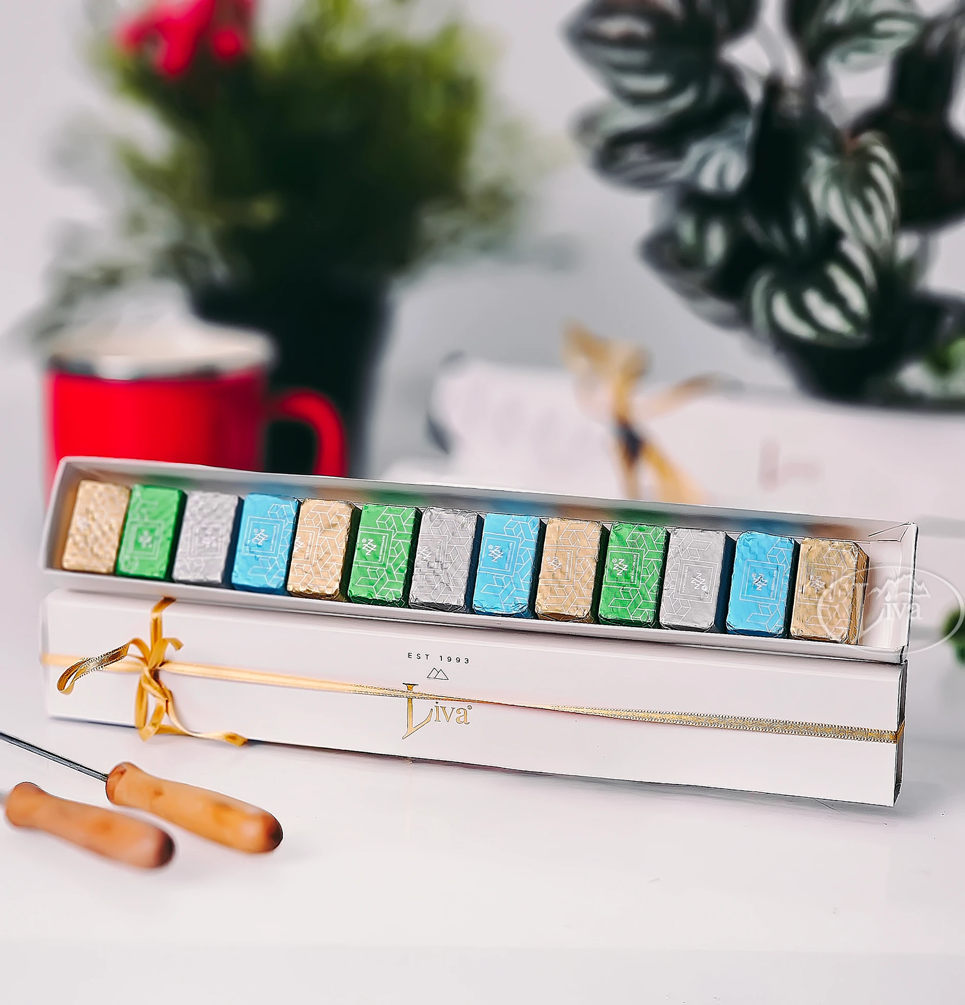 İnce Yaldızlı Çikolata Kutusu 13'lü