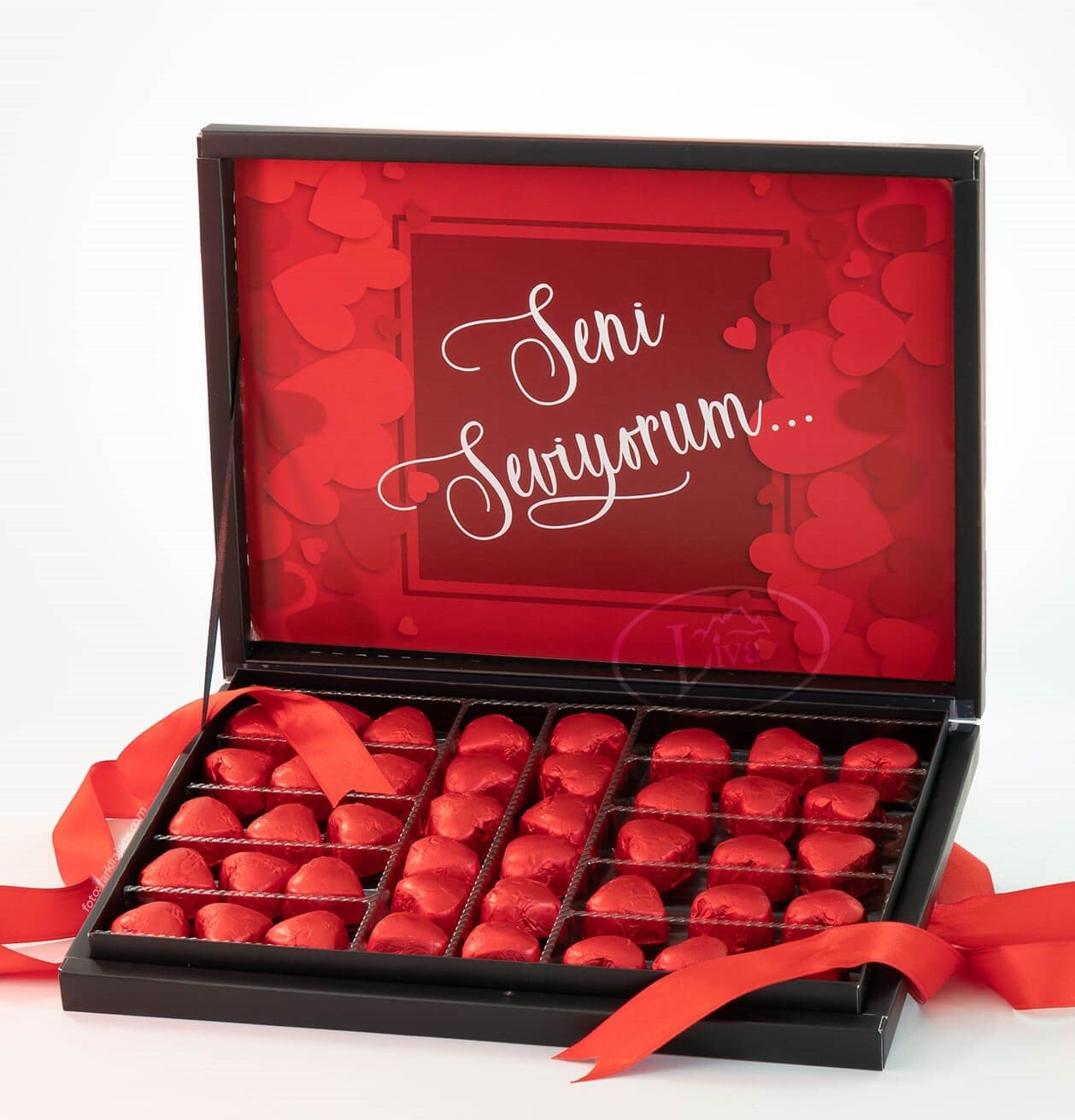 Liva Sevgililer Günü Çikolatası Kırmızı Kalp Yaldızlı 42 adet