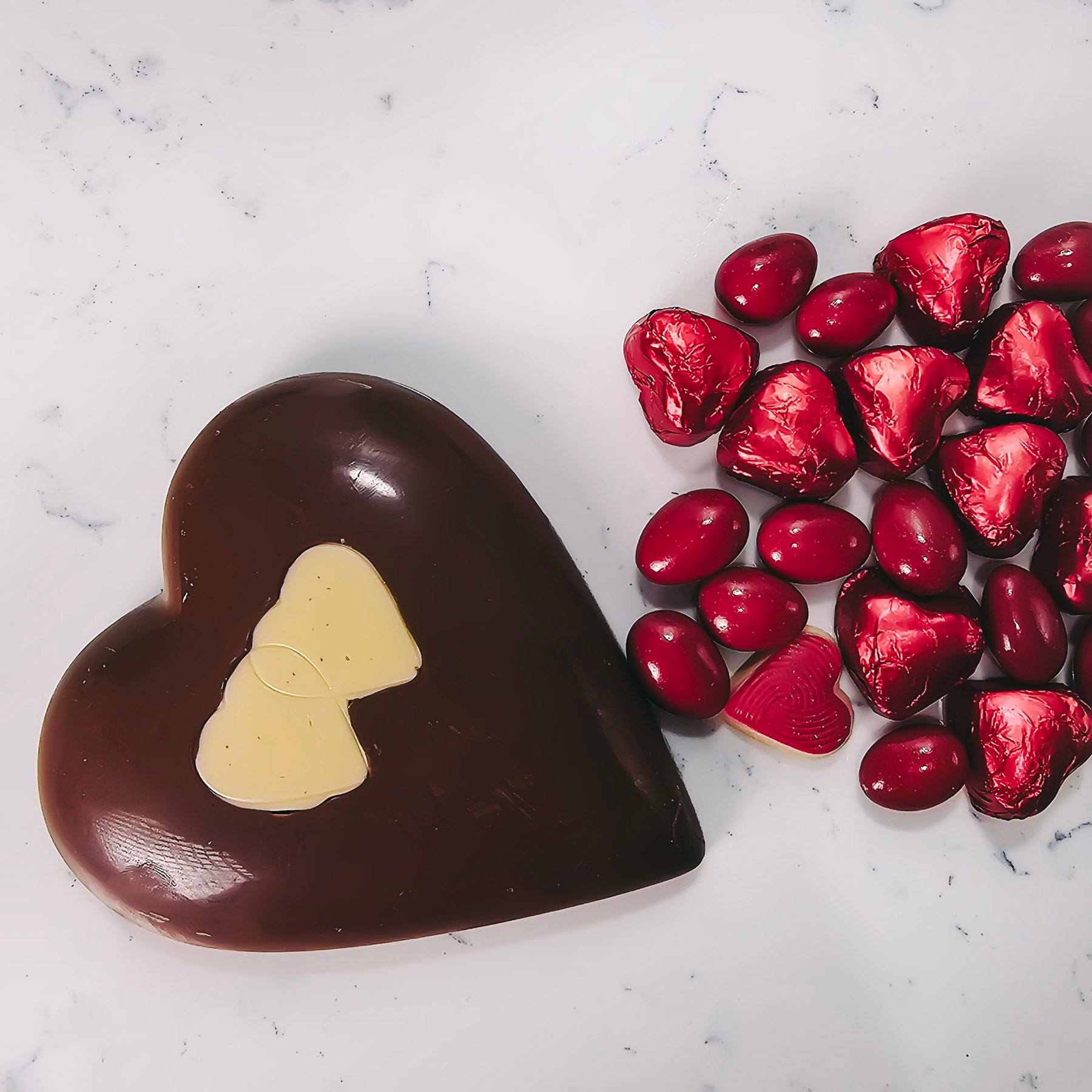 İkiz Kalp Figür Çikolata Draje ve Yaldızlı Çikolata