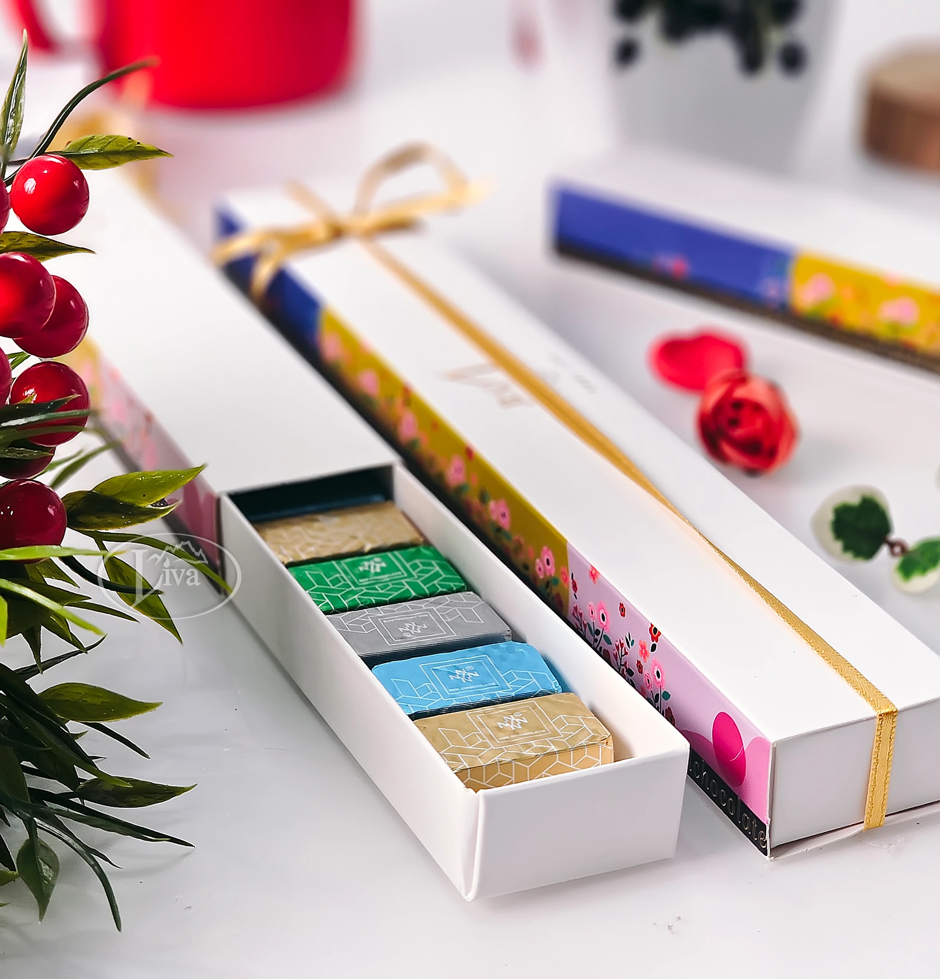 İnce Yaldızlı Çikolata Kutusu 13'lü