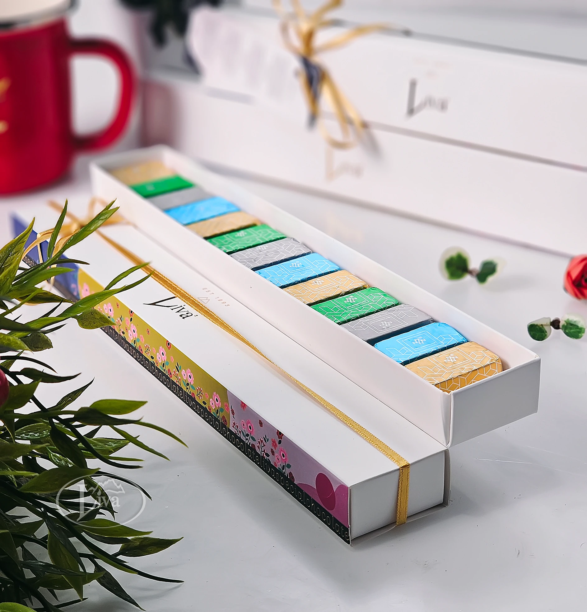 İnce Yaldızlı Çikolata Kutusu 13'lü