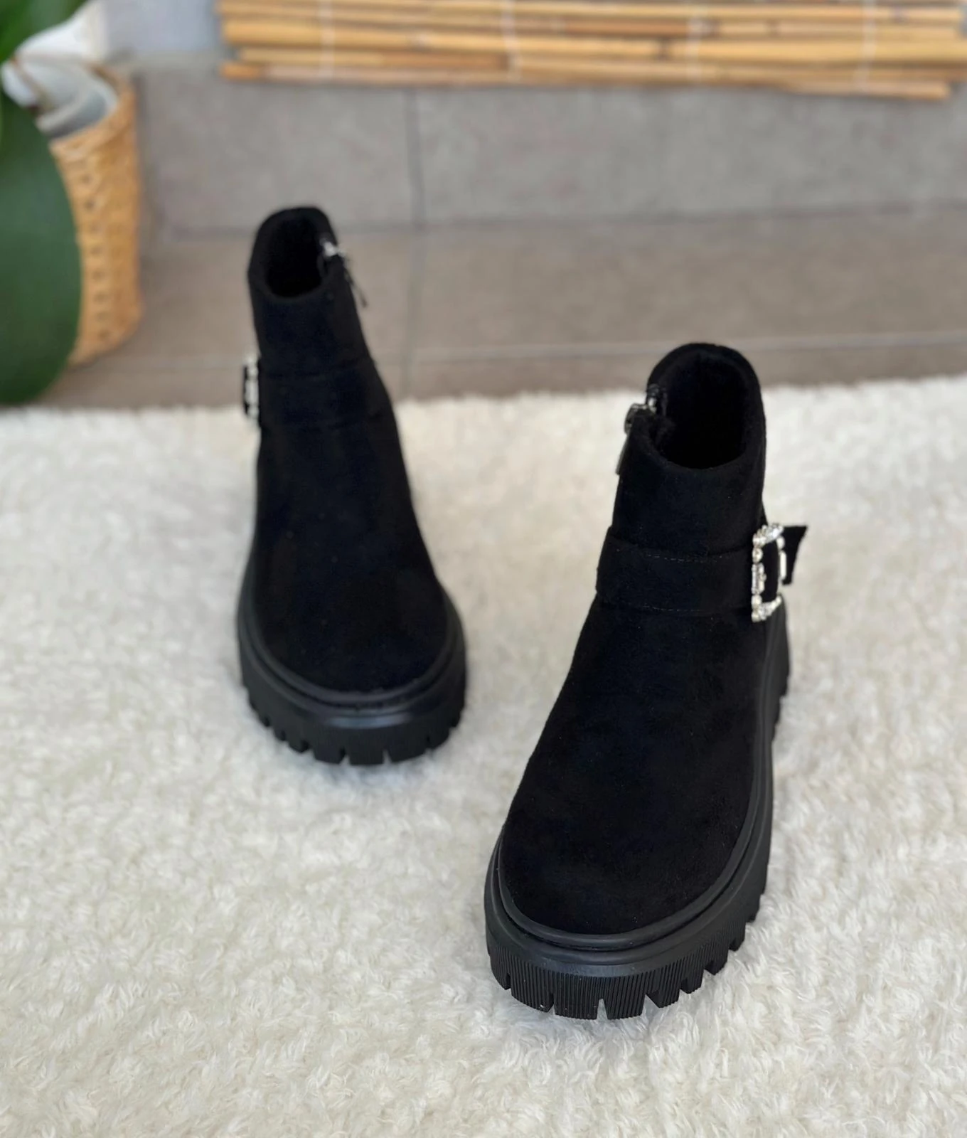 Kız Çocuk Bot, Hafif Tabanlı Çocuk Bot