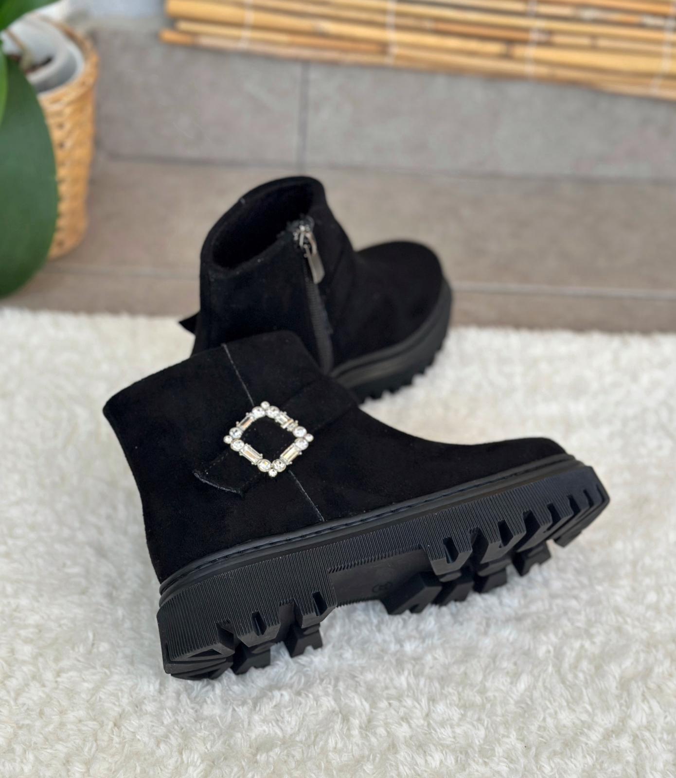 Kız Çocuk Bot, Hafif Tabanlı Çocuk Bot