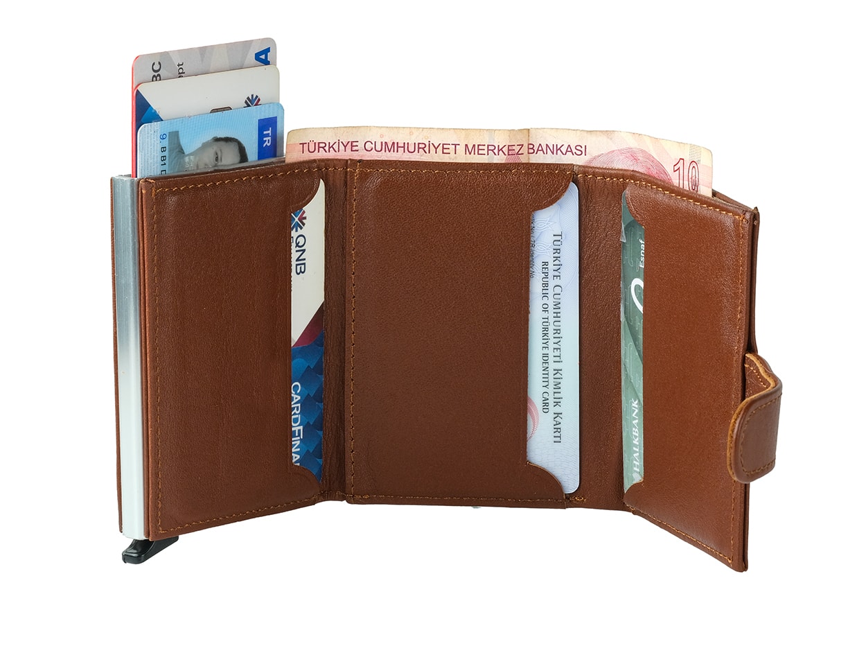 Bagacar DG02 Hakiki Deri Çıtçıtlı Mekanizmalı Cüzdan Kartlık Camel