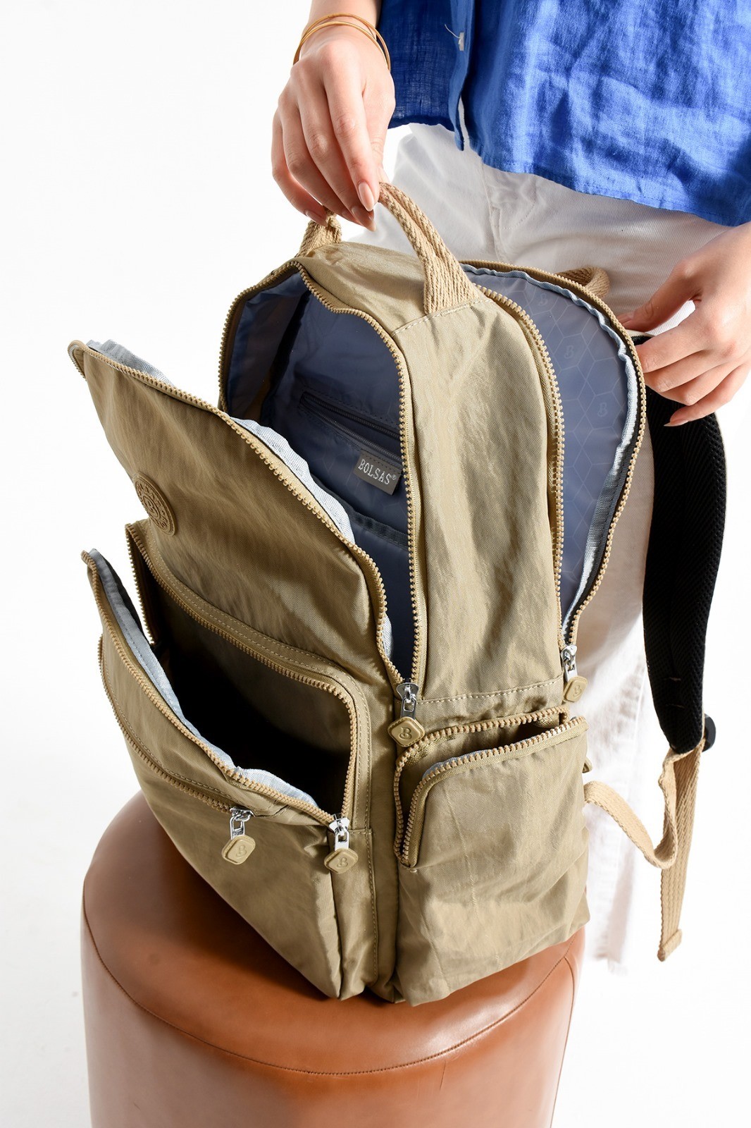 Bagacar Bolsas 1094 Su Geçirmez İthal Krinkıl Kumaş Laptop Bölmeli Okul ve Günlük Sırt Çantası Kum