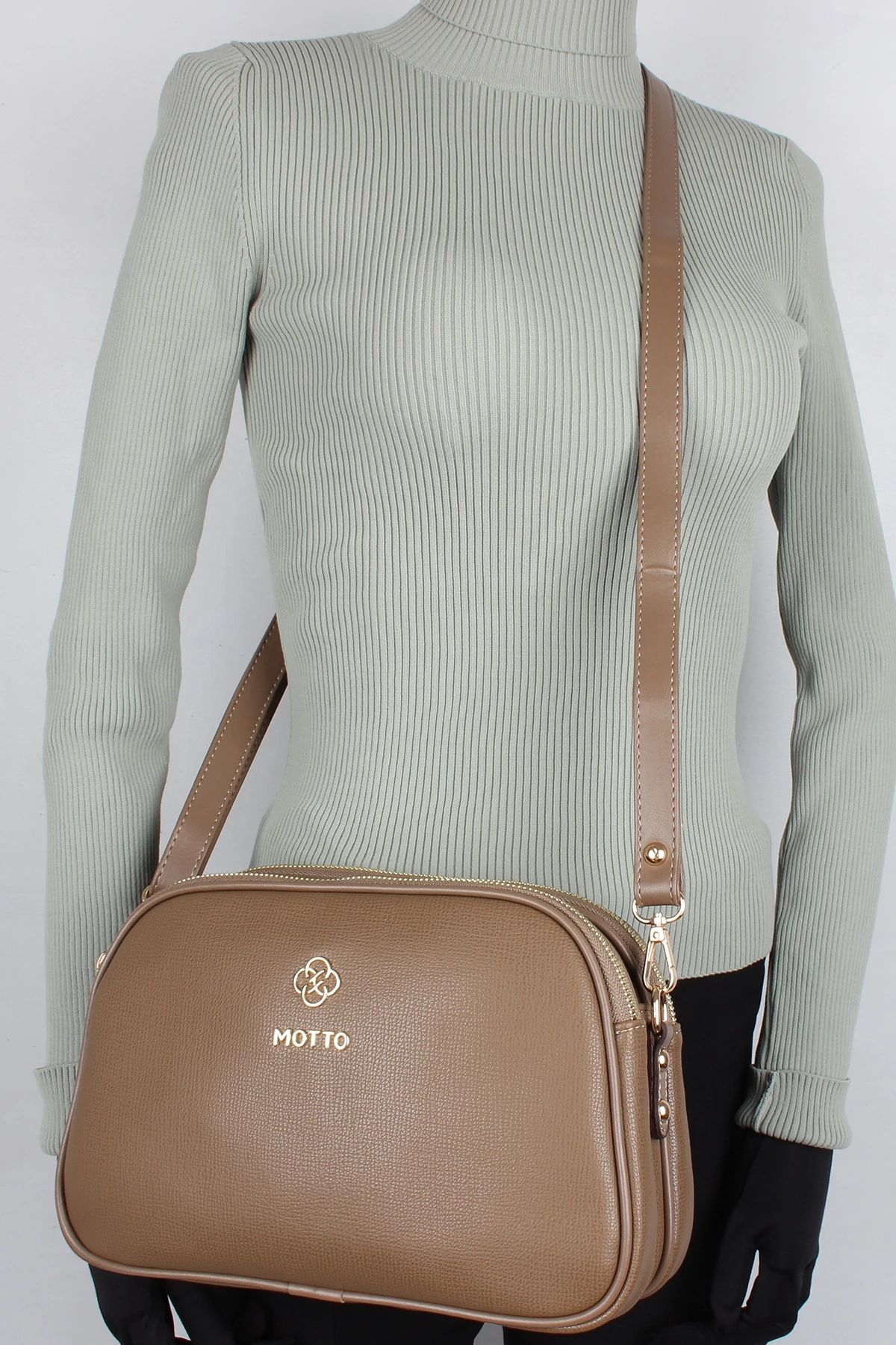 Bagacar Motto 1228 Bayan Çapraz Omuz Çantası Vizon