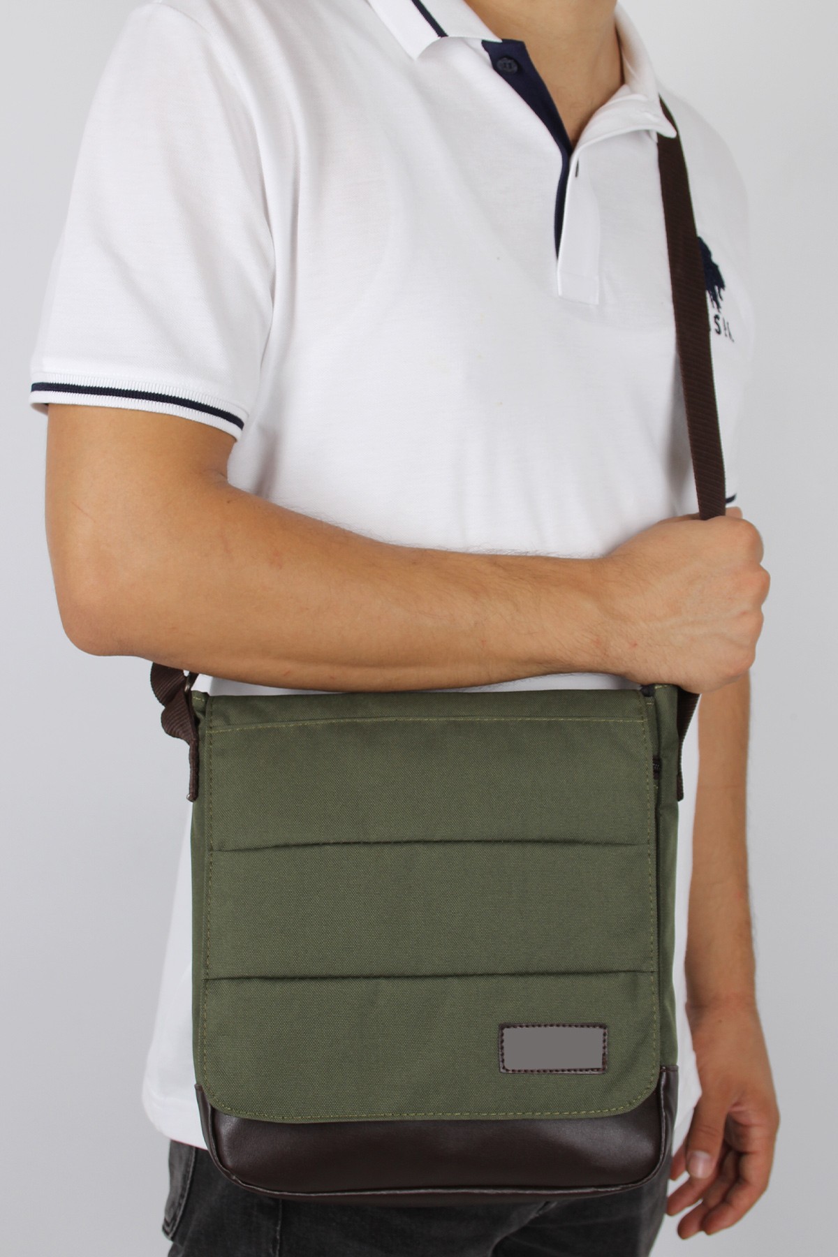 Bagacar Yeşil Unisex 13" 14" Laptop Mac Air Postacı Çantası