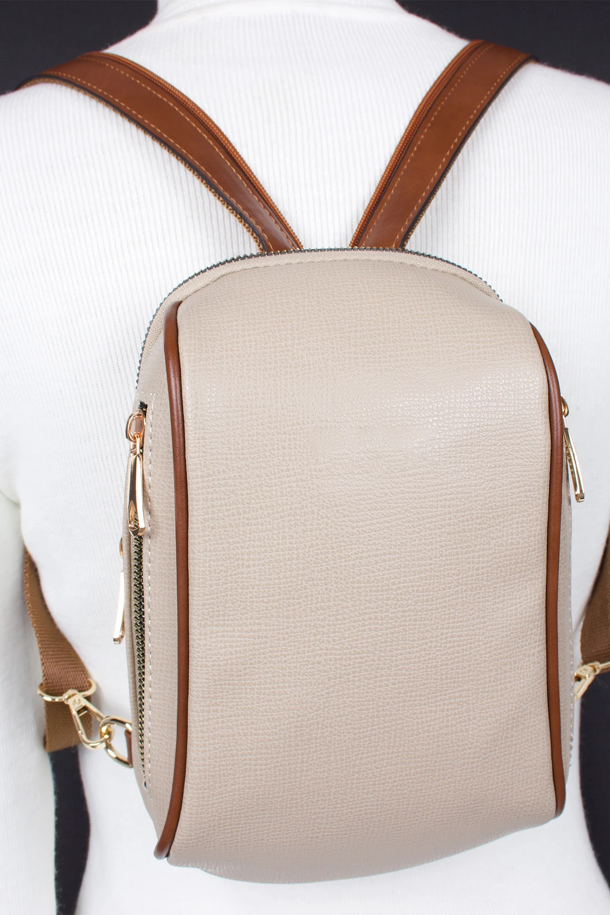 Bagacar 1358 Vizon Suni Deri Telefon Bölmeli Bayan Sırt Çantası