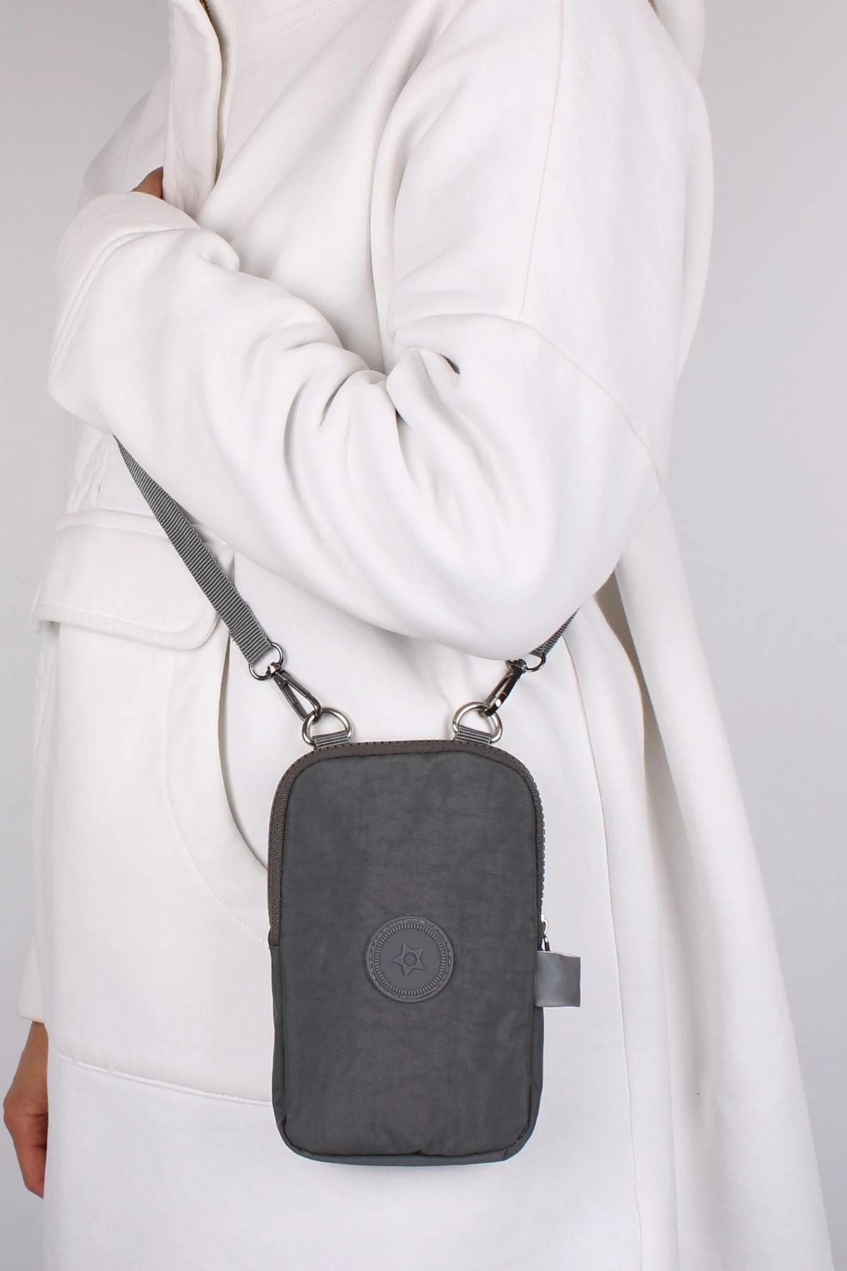 Bagacar Klinkır Kumaş Telefonluklu Çanta Gri
