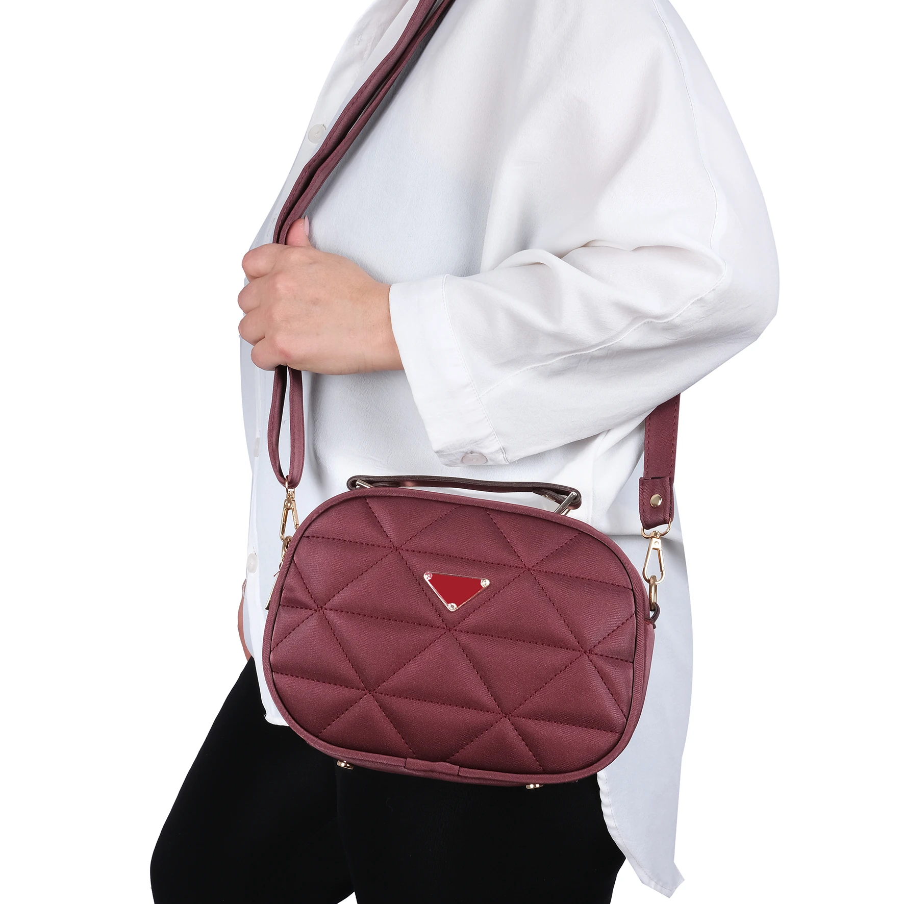 Bagacar Kapitone Şık Bayan Çapraz El ve Omuz Çantası Bordo