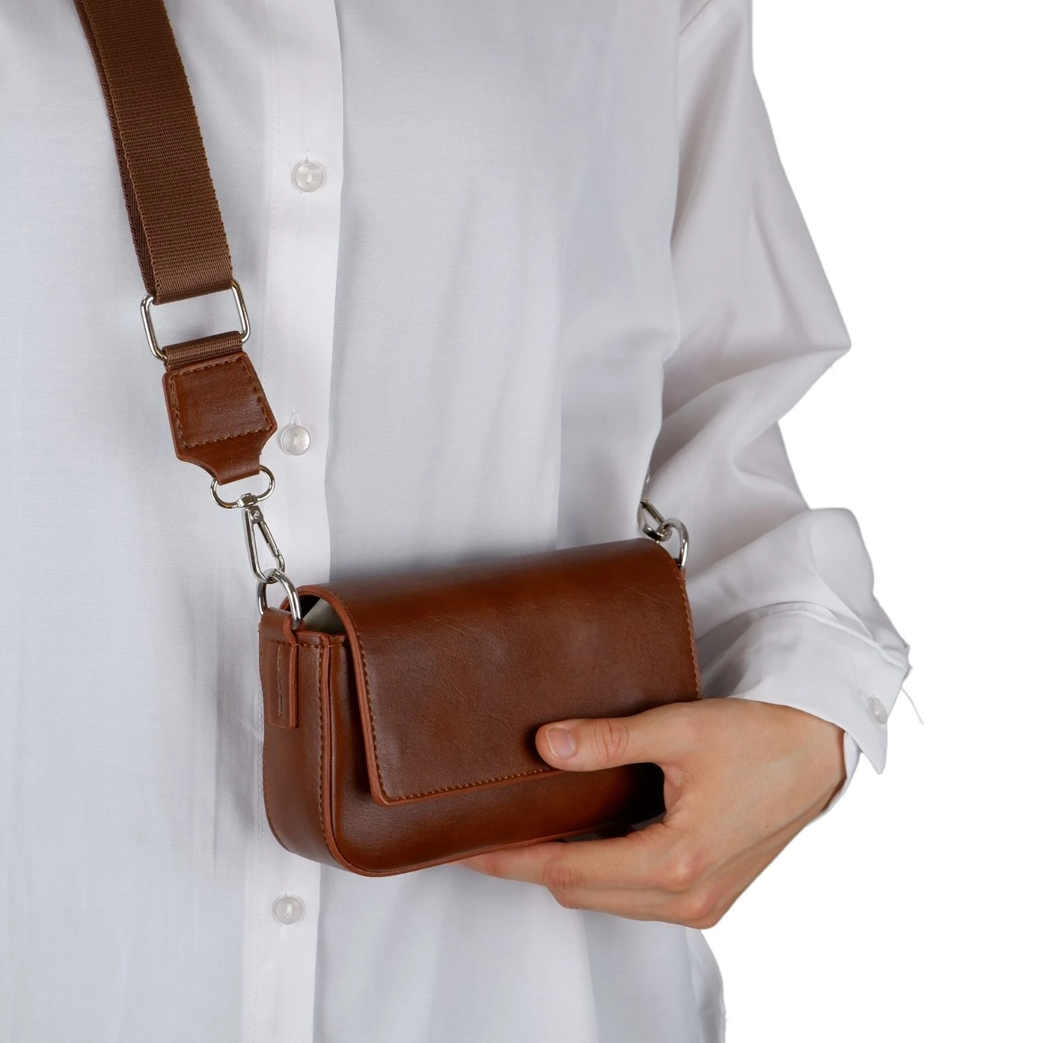 Bagacar Kapaklı Mini Şık Bayan Çapraz El ve Omuz Çantası Kahve