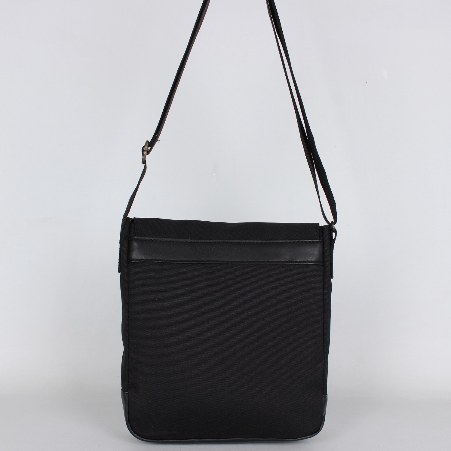 Bagacar Siyah Unisex 9" 10" iPad ve Tabletli Postacı Çantası