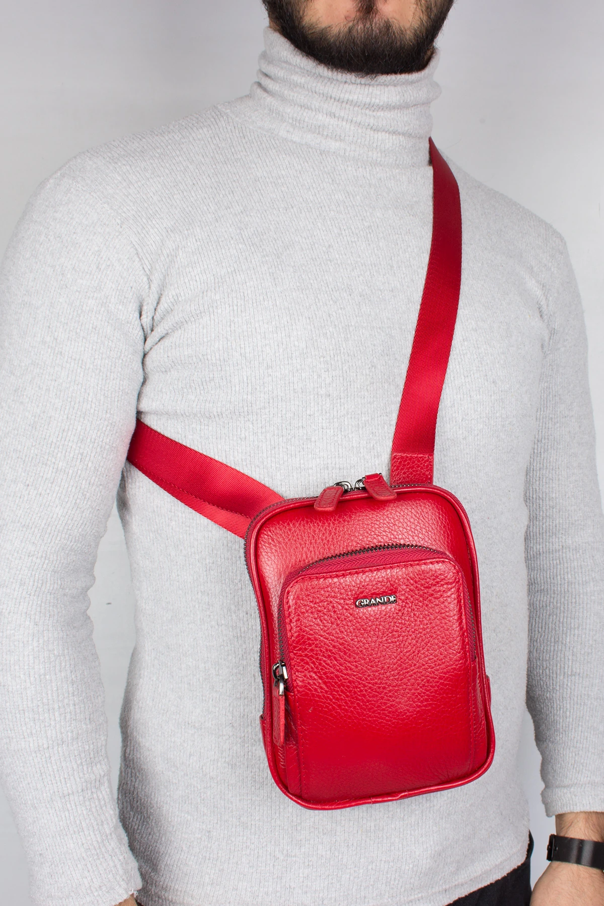 Grande 4255 Unisex Hakiki Deri Postacı Bodybag Çantası Kırmızı