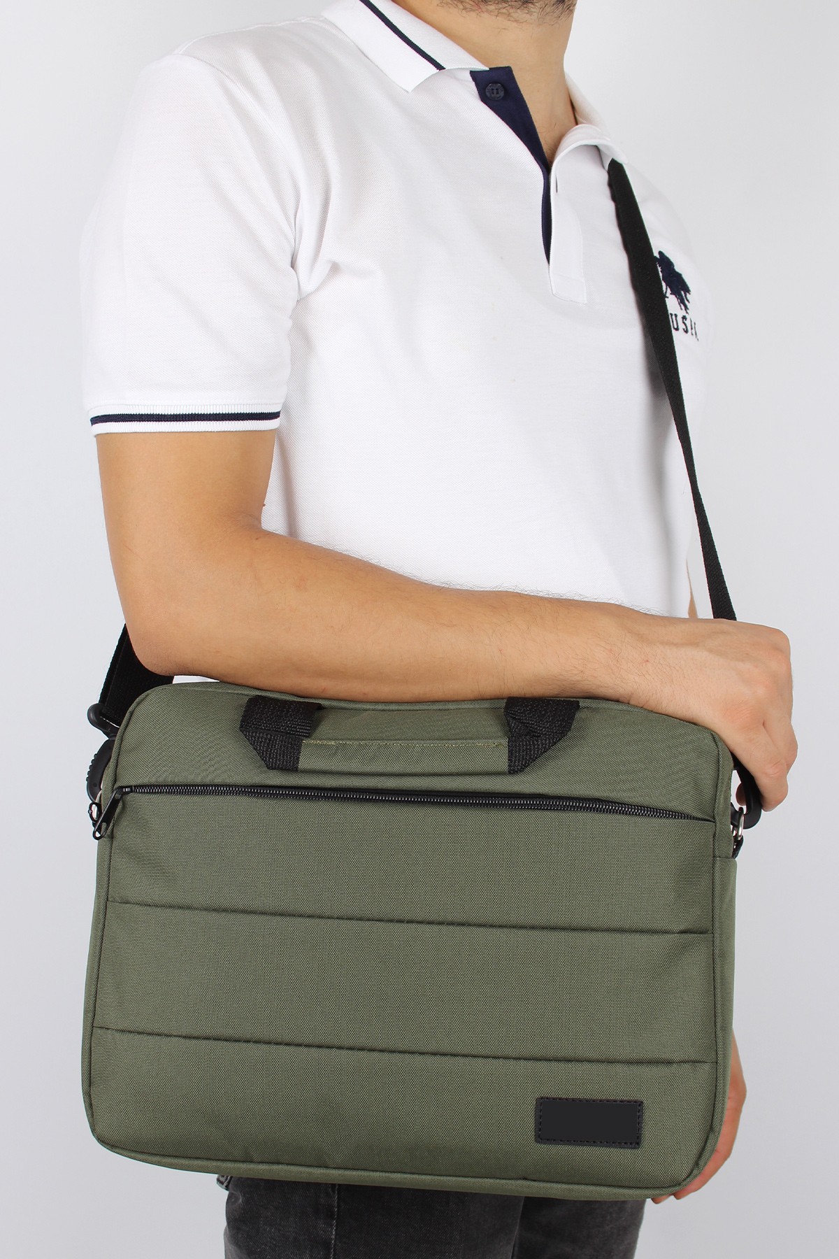 Bagacar Yeşil Unisex 13 - 14 İnç Laptop ve Evrak Çantası