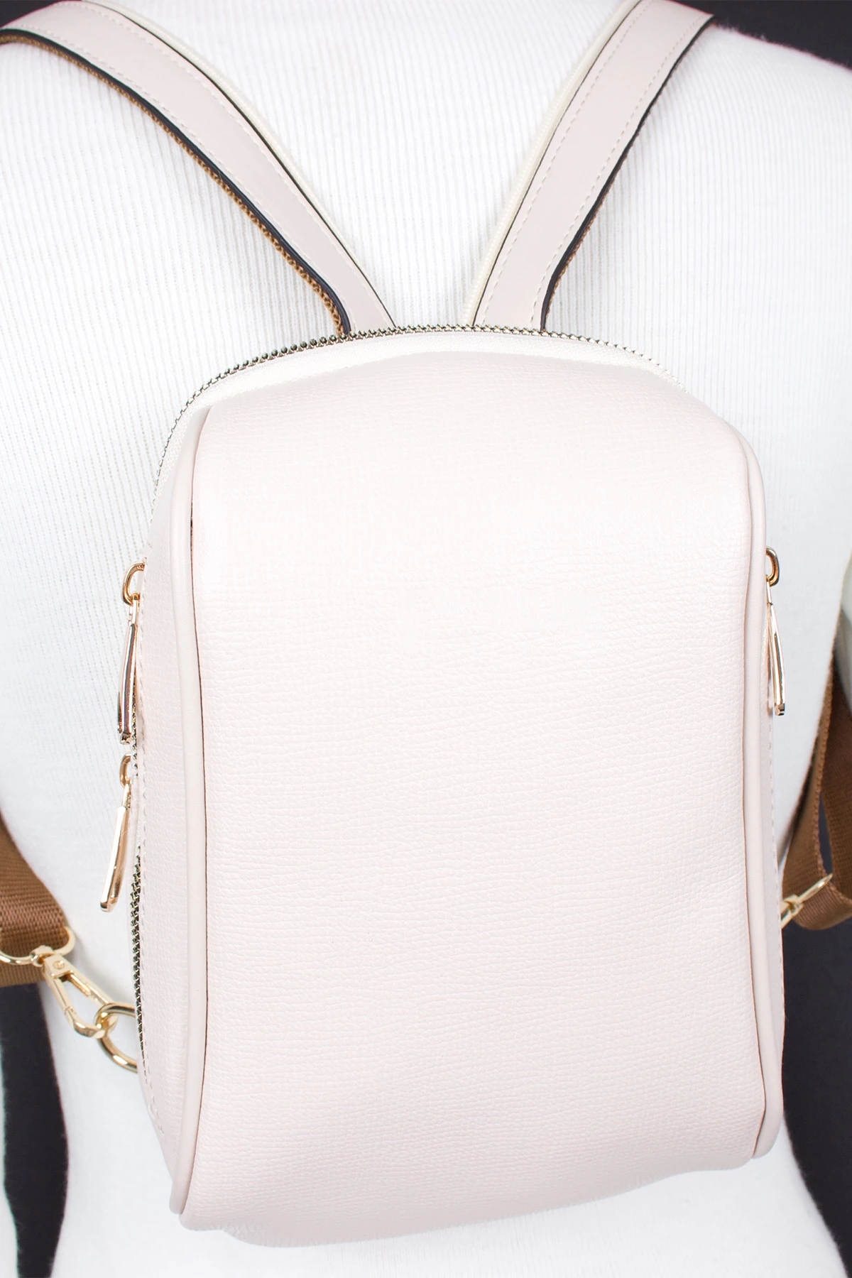 Bagacar 1358 Bej Suni Deri Telefon Bölmeli Bayan Sırt Çantası