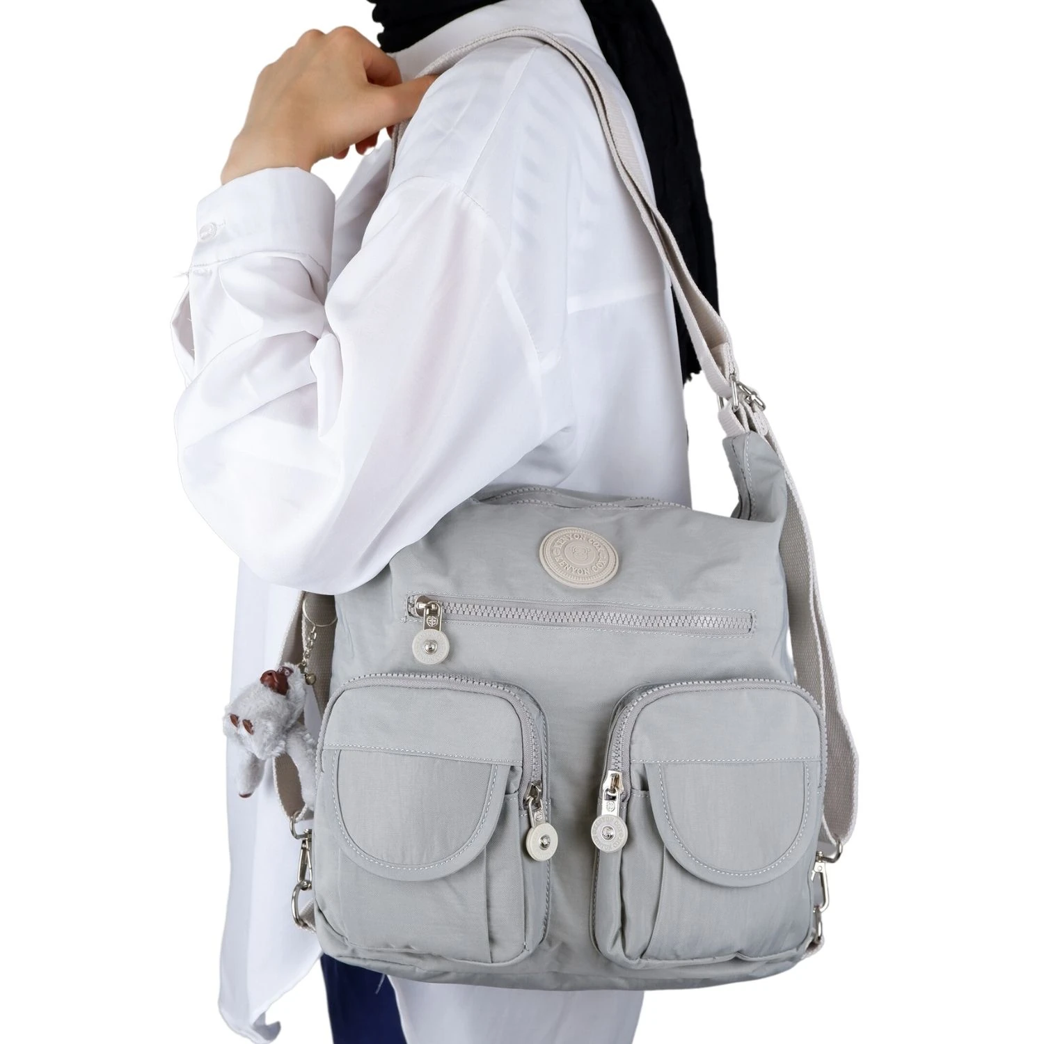 Kenyon Cox 2198 Klinkır Kumaş Hafif Sırt ve Kol Çantası Gri