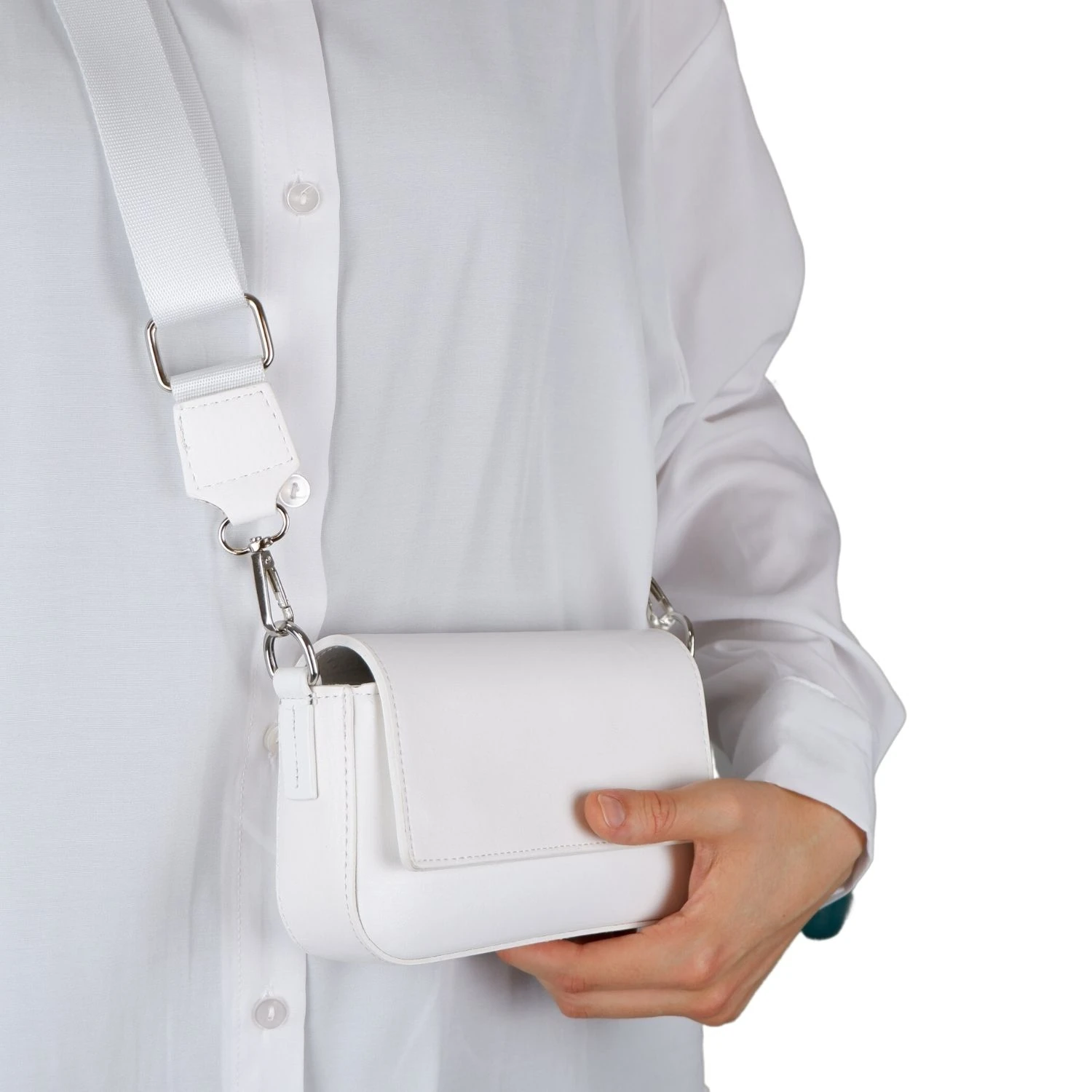 Bagacar Kapaklı Mini Şık Bayan Çapraz El ve Omuz Çantası Beyaz