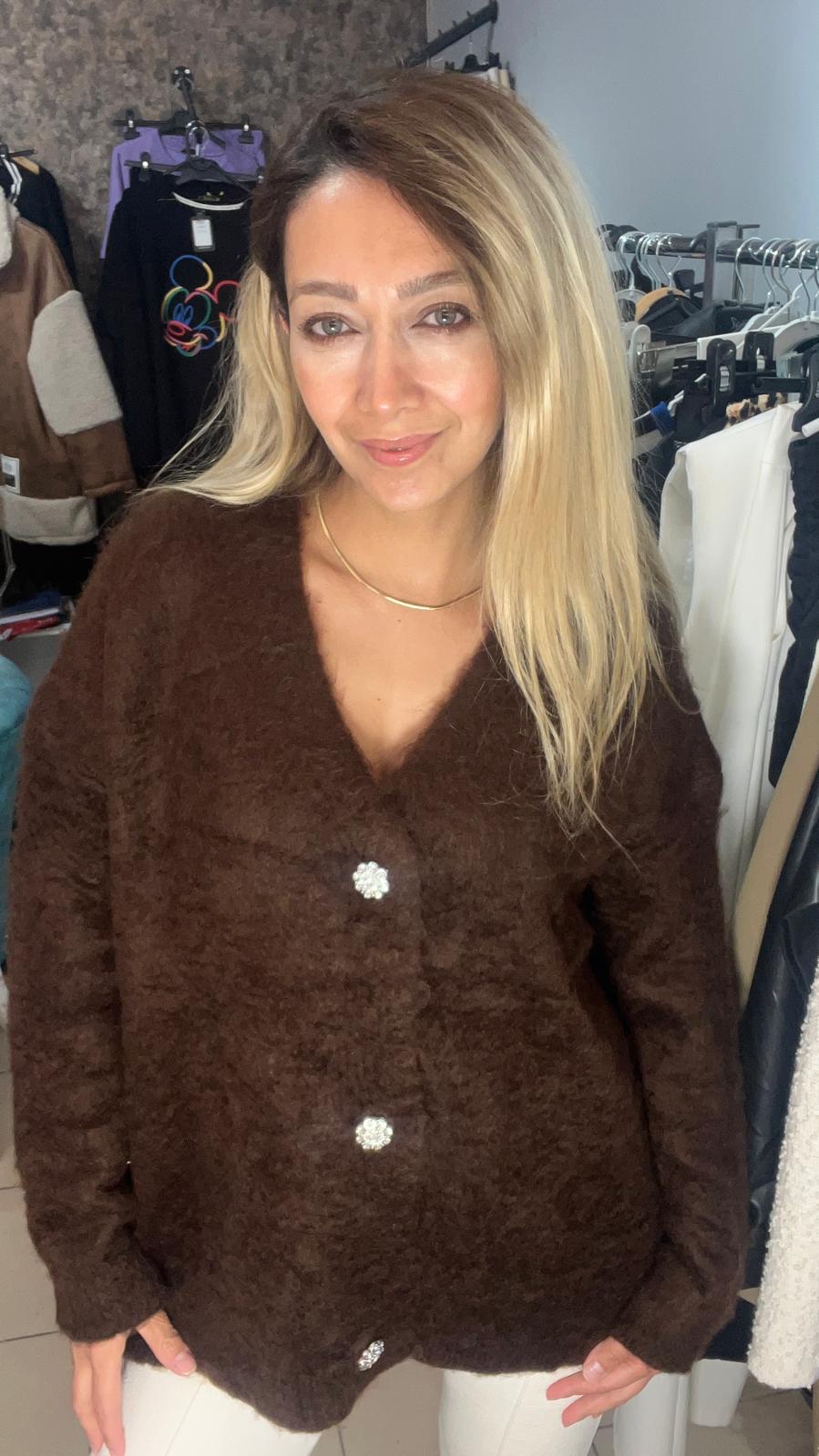 Kahve Taş Düğmeli Standart Hırka