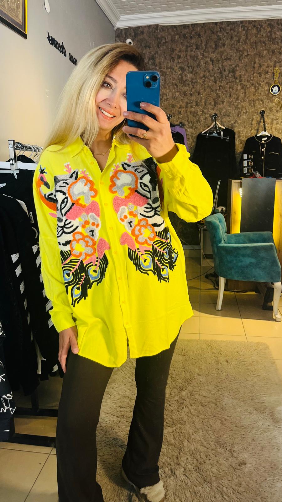 Punch Detay Sarı Pamuklu Doku Gömlek