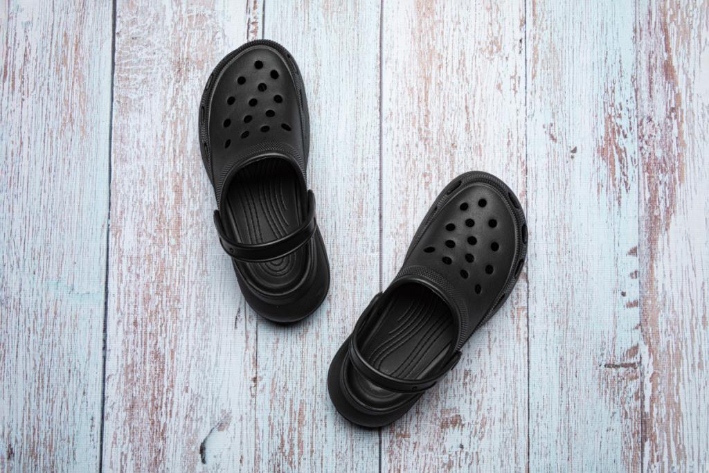 TKZ005-Unisex Crocs Sabo Su Geçirmez Tutucu Terlik - Roy Jones