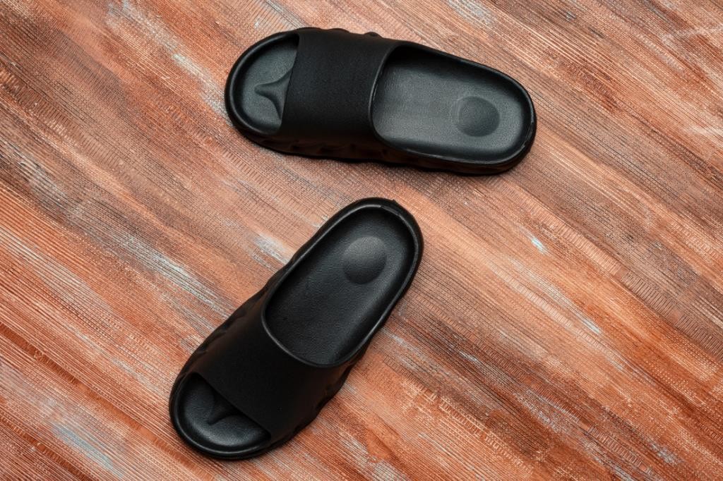 Roy Jones Unisex Yeezy Slide Su Geçirmez Tutucu Taban Terlik