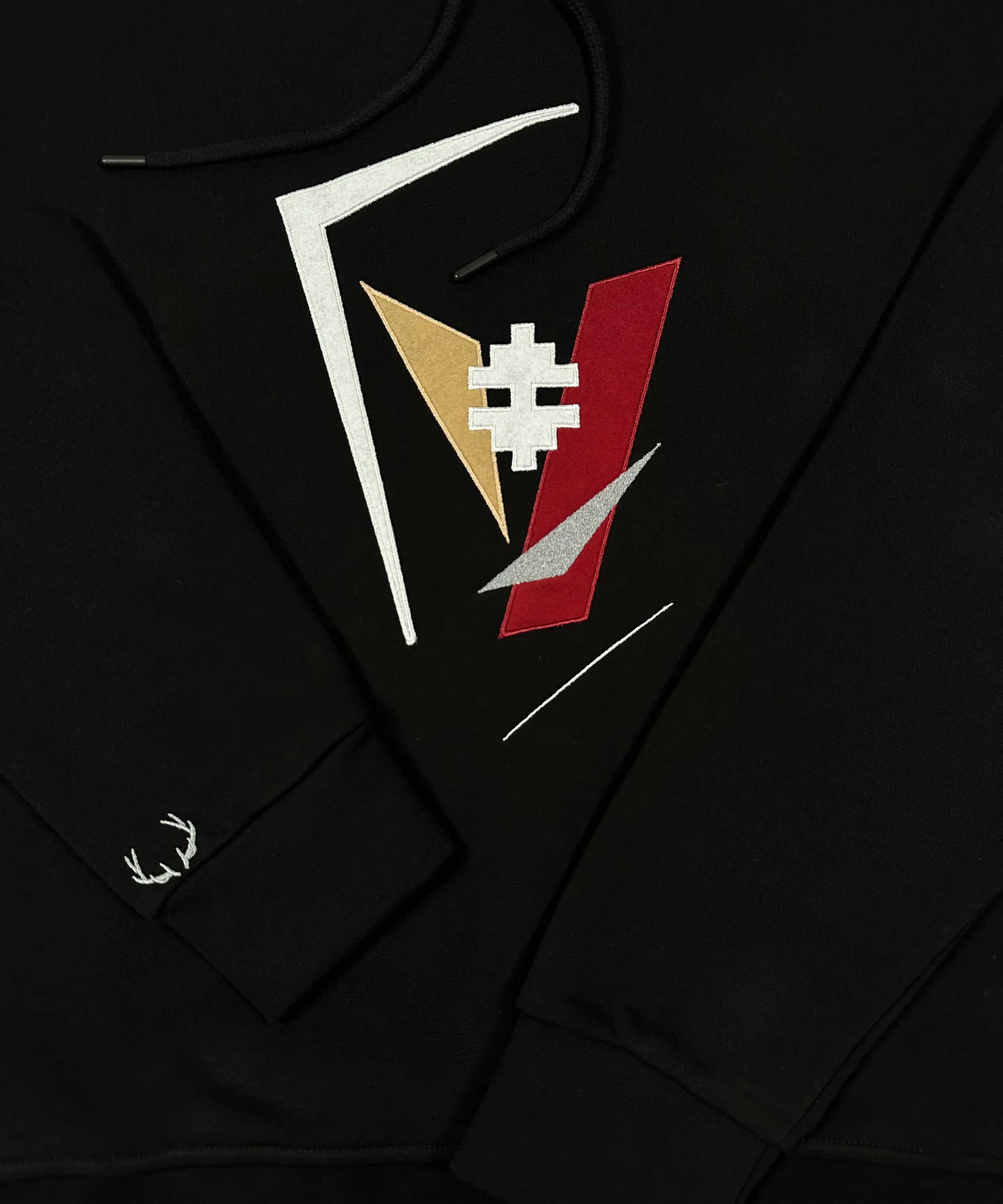 BUKAĞI - Anadolu Motifli Kapüşonlu Tekli Sweatshirt  | Tadgu