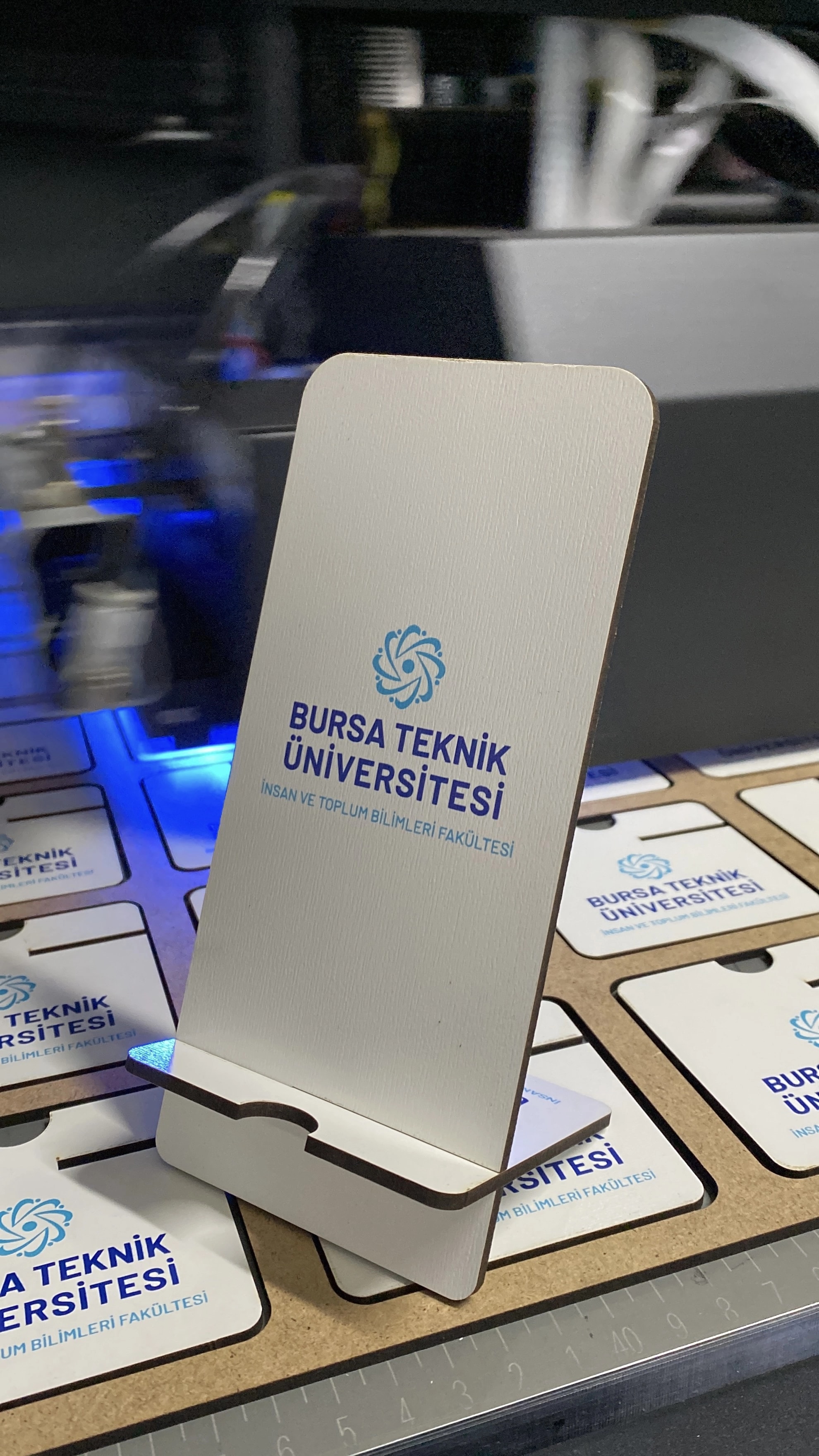 MDF Telefon Tutucu (Beyaz)