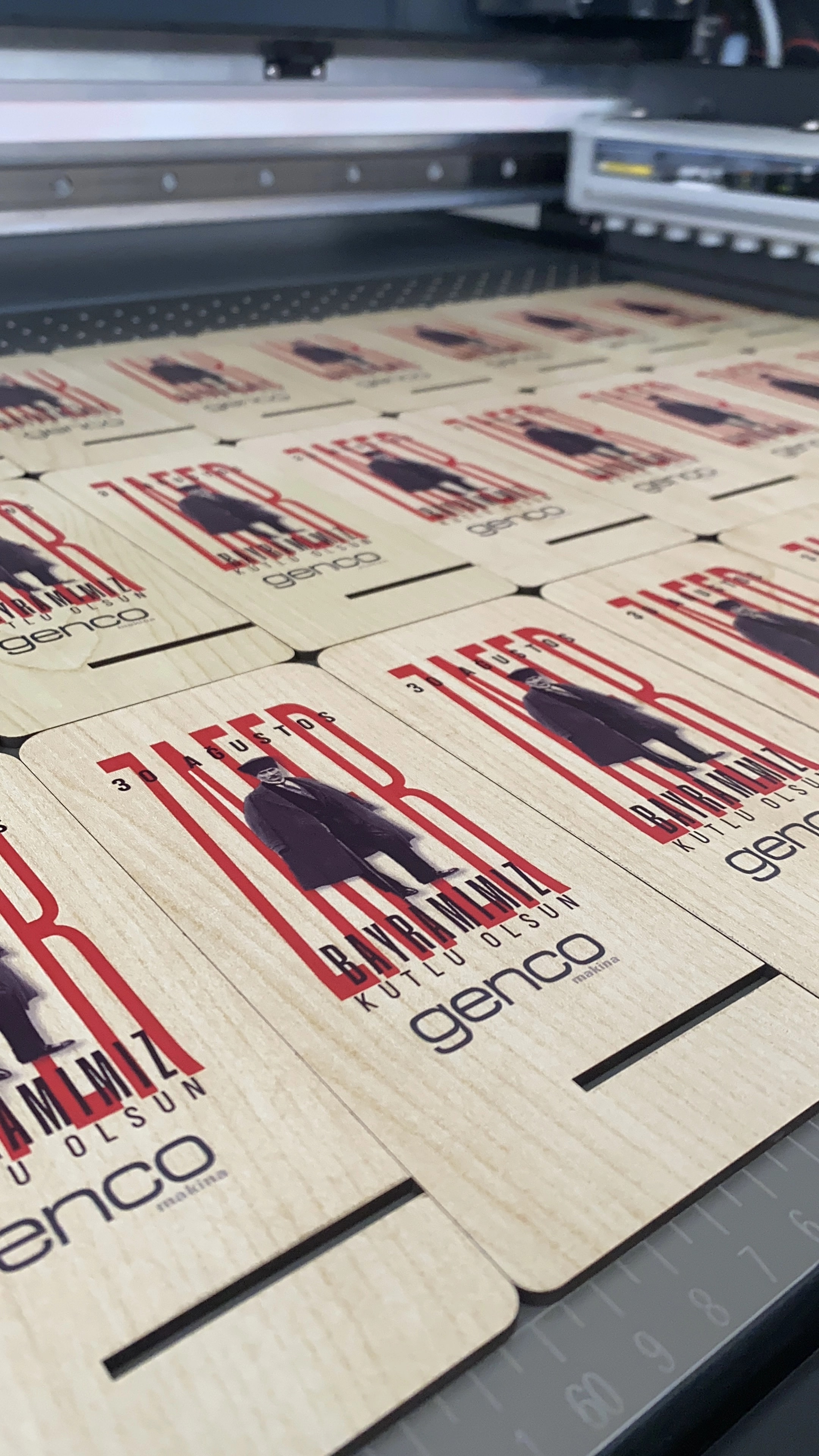 MDF Telefon Tutucu (Akçaağaç)