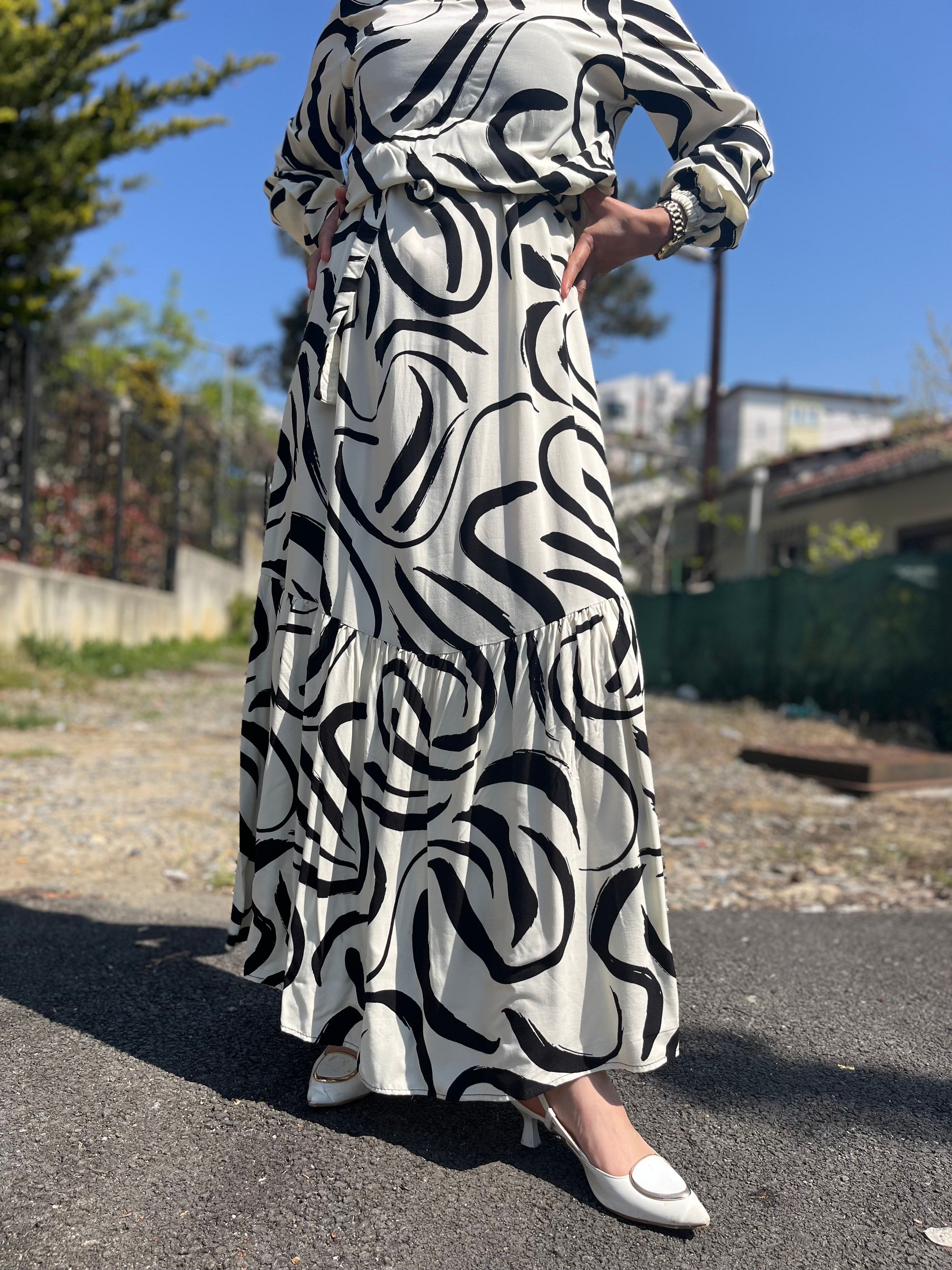 SİYAH BEYAZ DESENLİ GÖMLEK ELBİSE