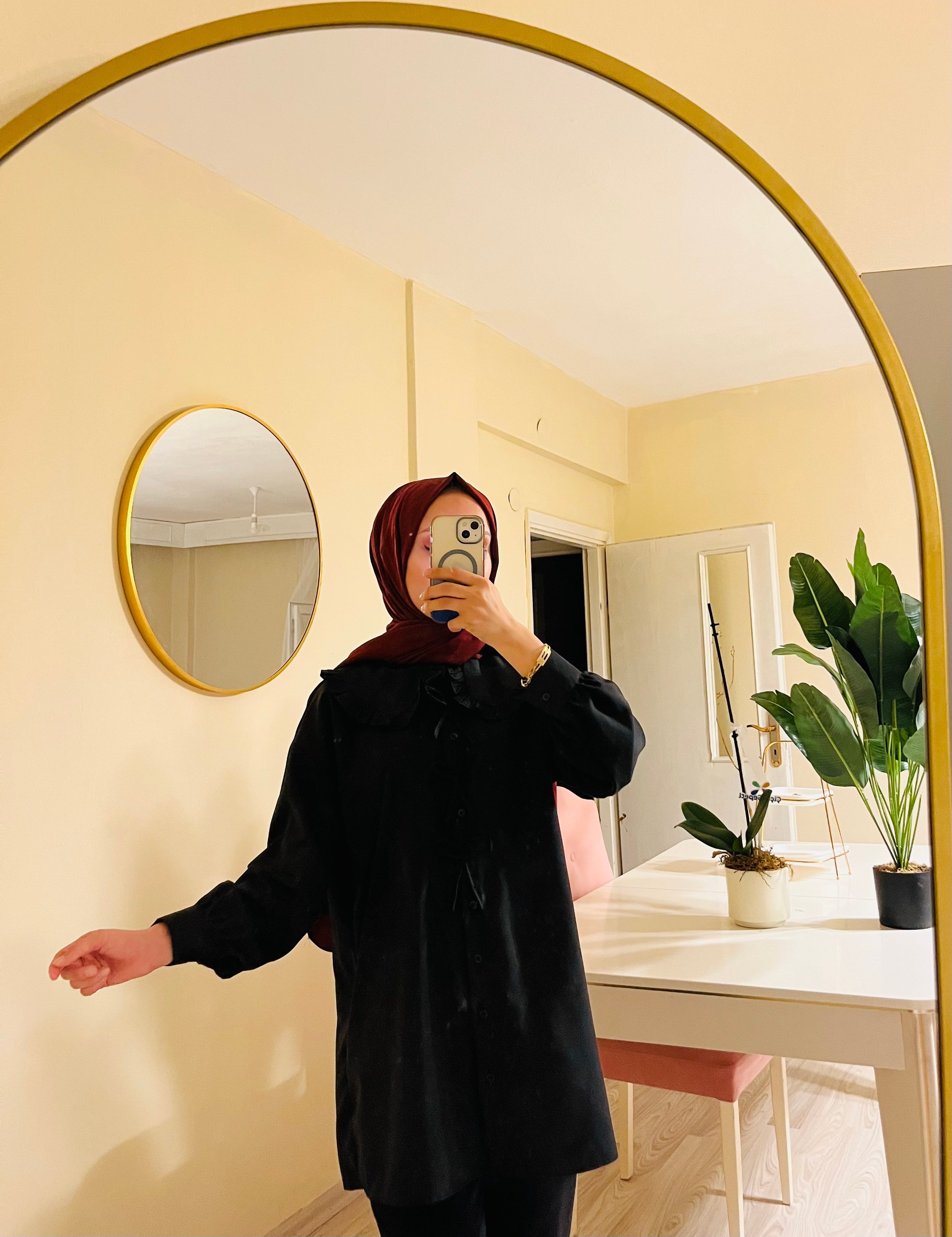 KADIN SİYAH FIRFIR DETAYLI DÜĞMELİ GÖMLEK