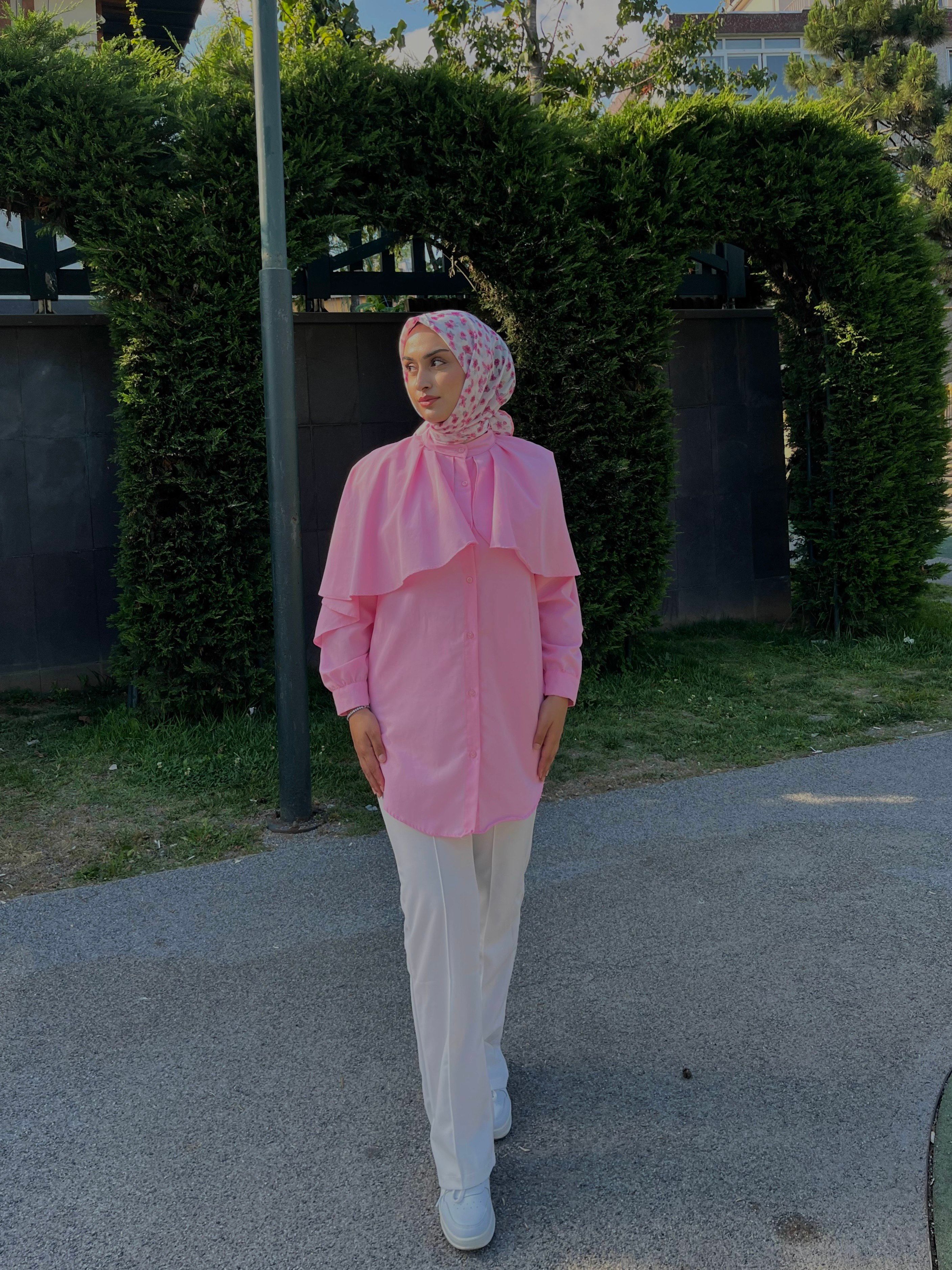 PEMBE PELERİNLİ BELDEN BAĞLAMALI KADIN GÖMLEK