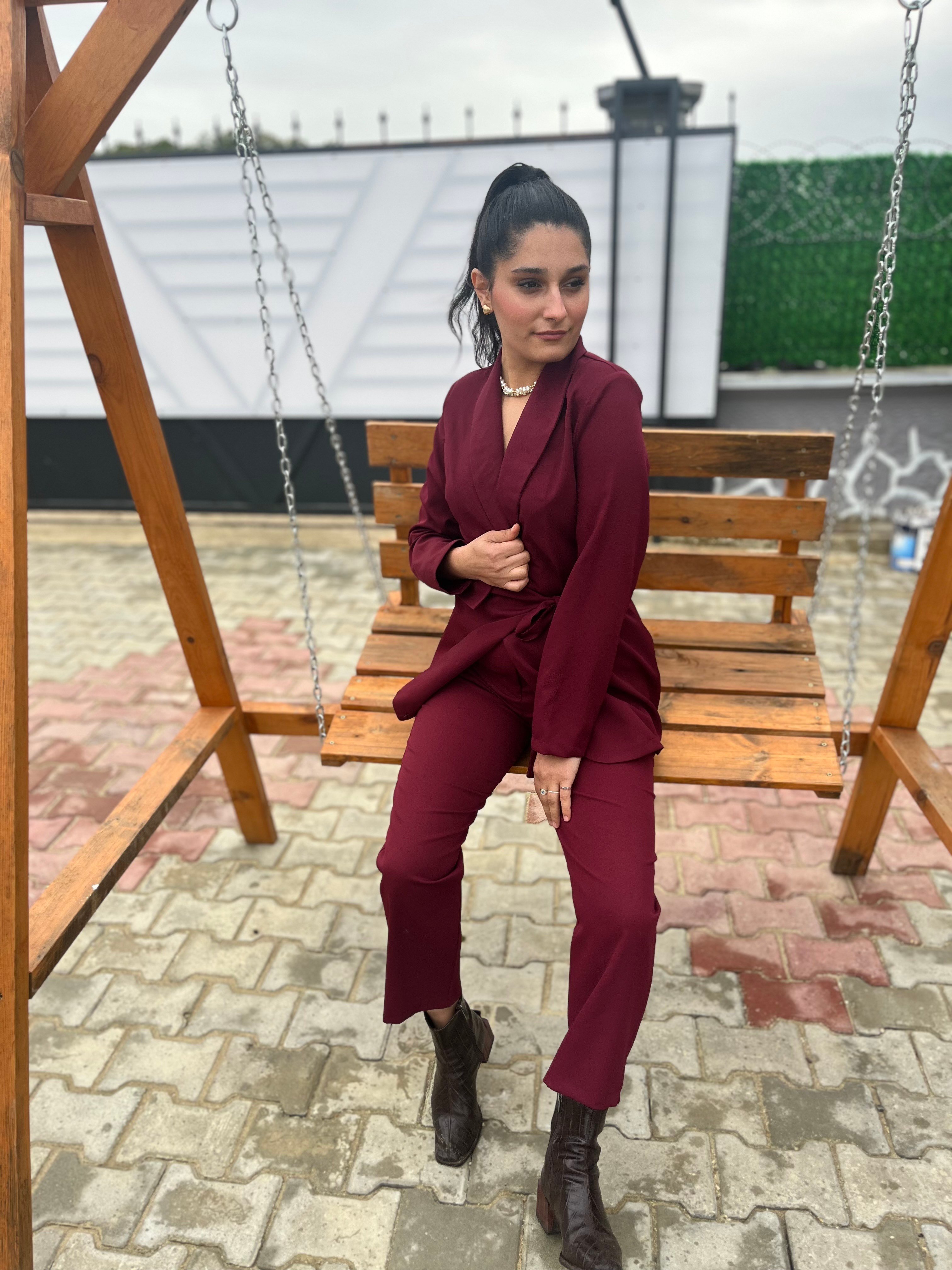 BORDO KRUVAZE CEKETLİ TAKIM